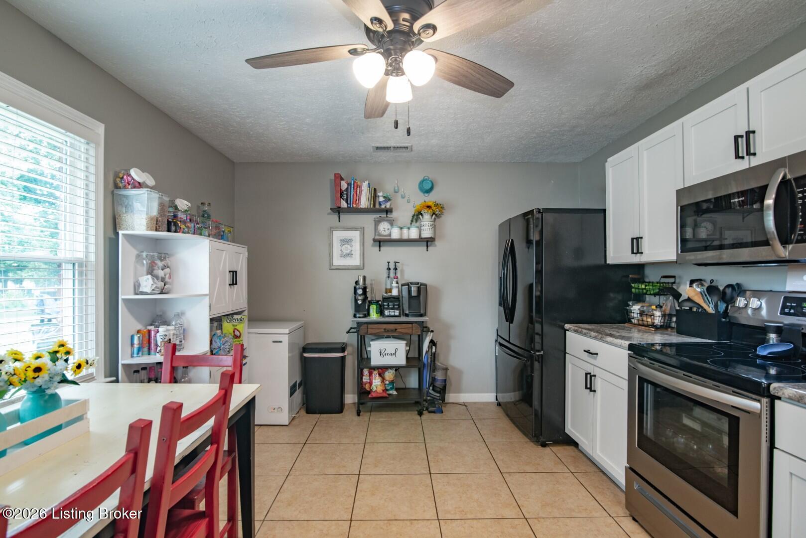 225 Beechwood Ln Property Photo 6