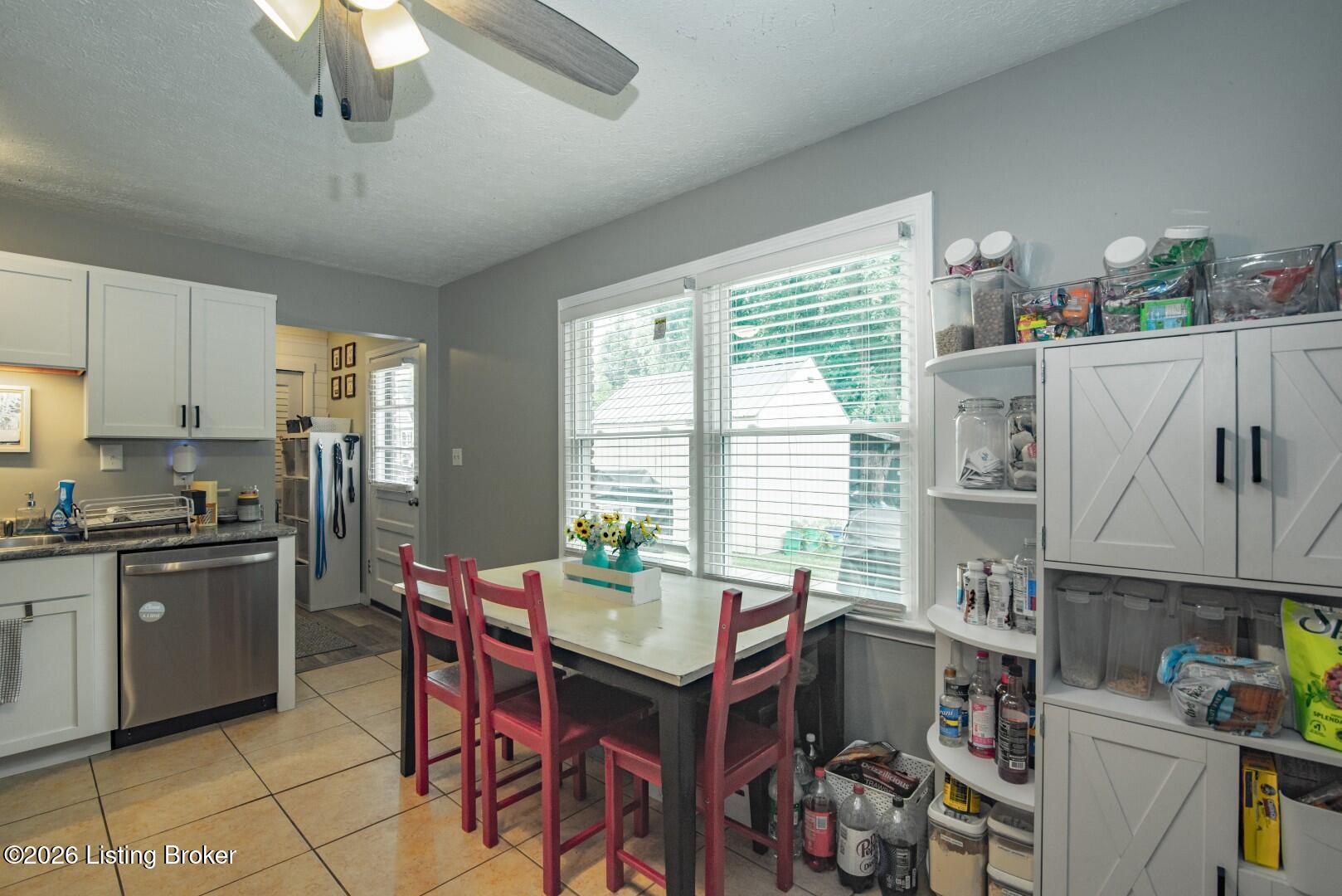 225 Beechwood Ln Property Photo 9