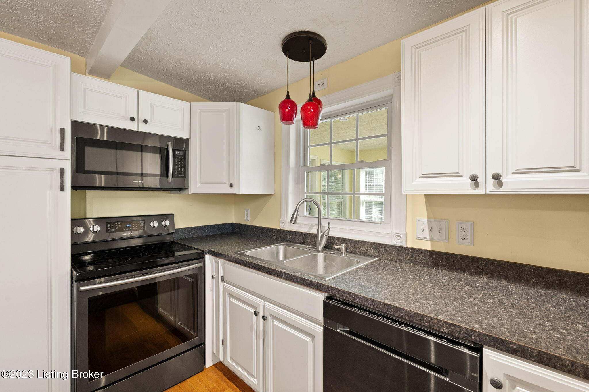 3985 Brooks Hill Rd Property Photo 12