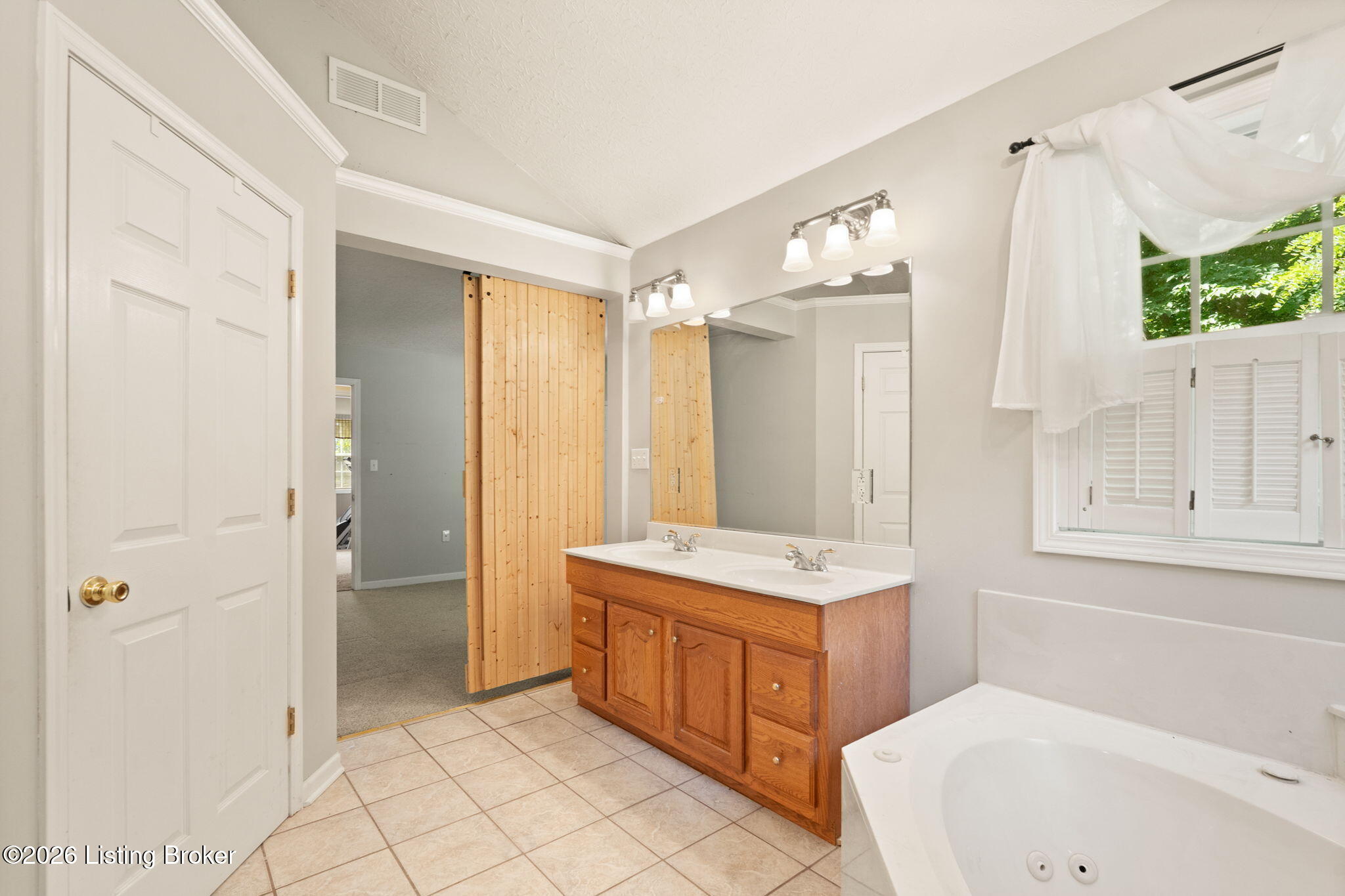 3985 Brooks Hill Rd Property Photo 35
