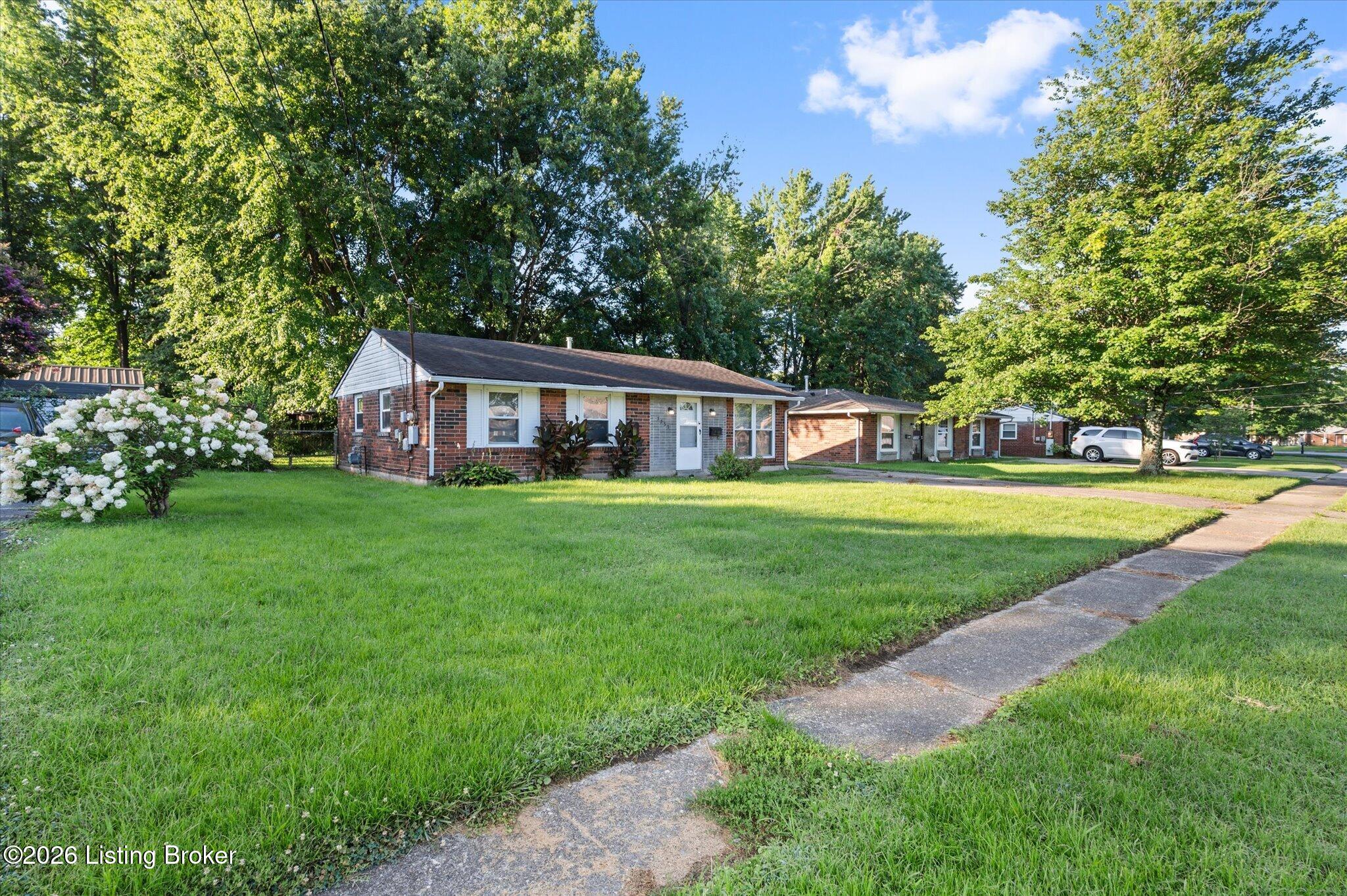 5533 Ridgecrest Rd Property Photo 4