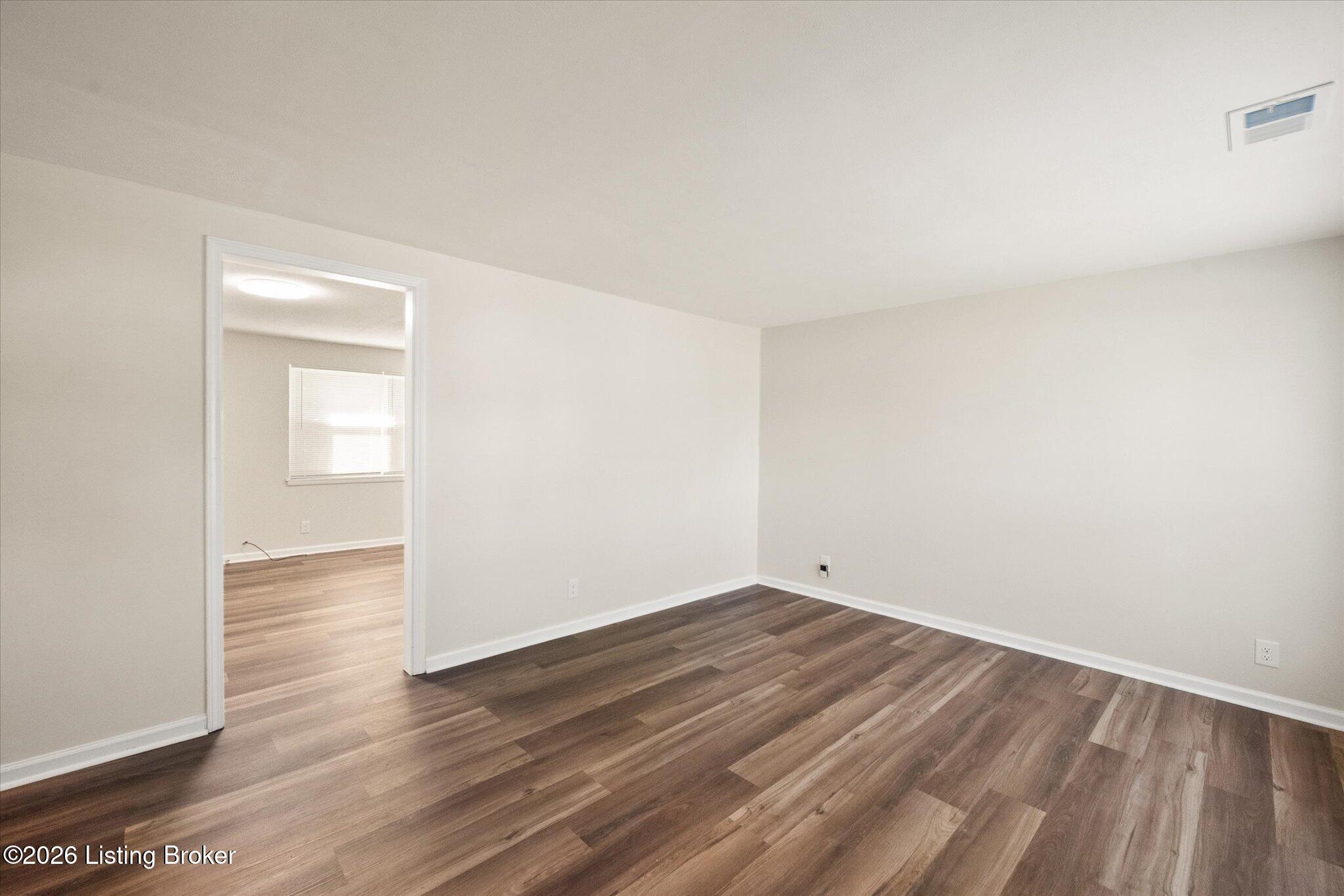 5533 Ridgecrest Rd Property Photo 7