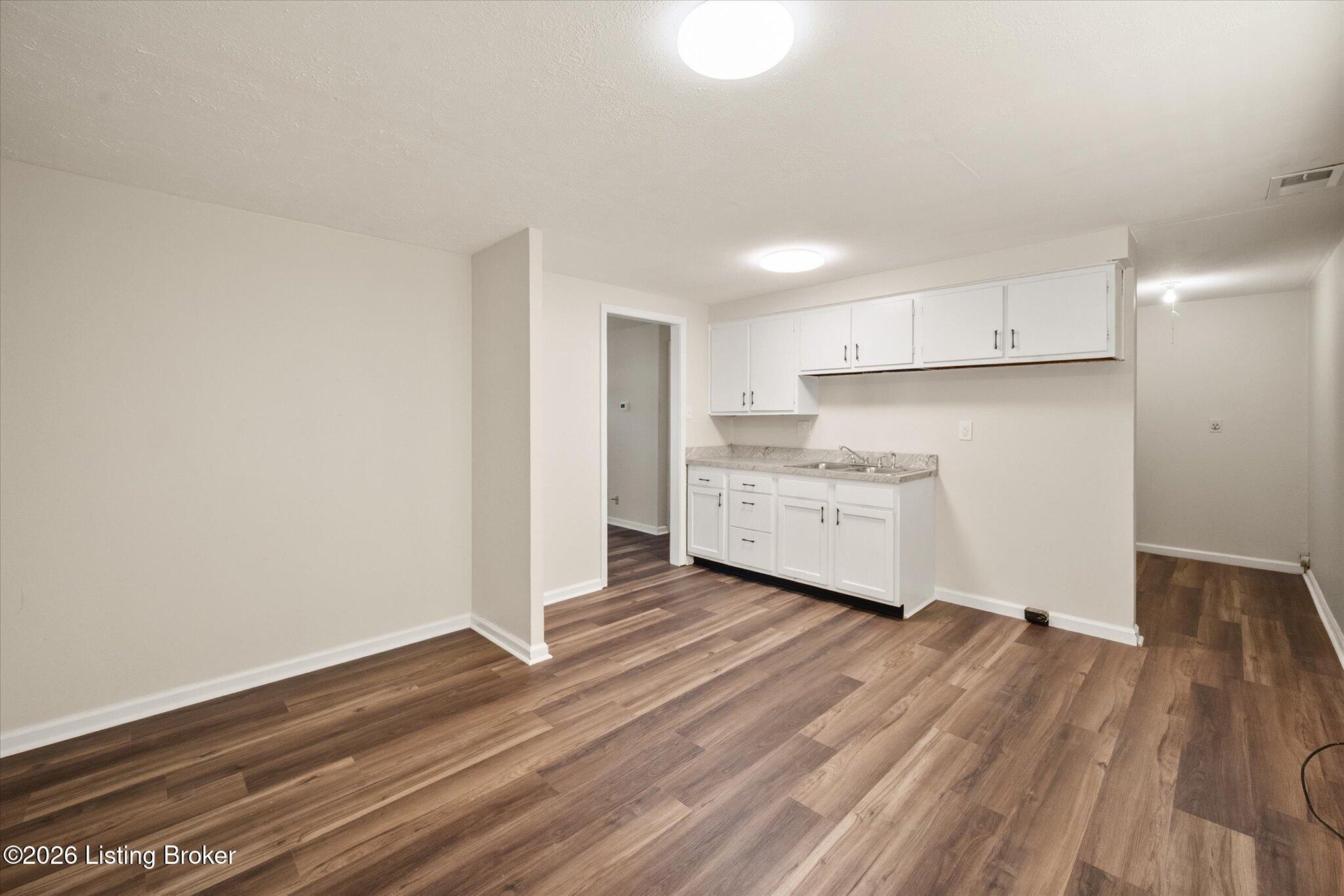 5533 Ridgecrest Rd Property Photo 10