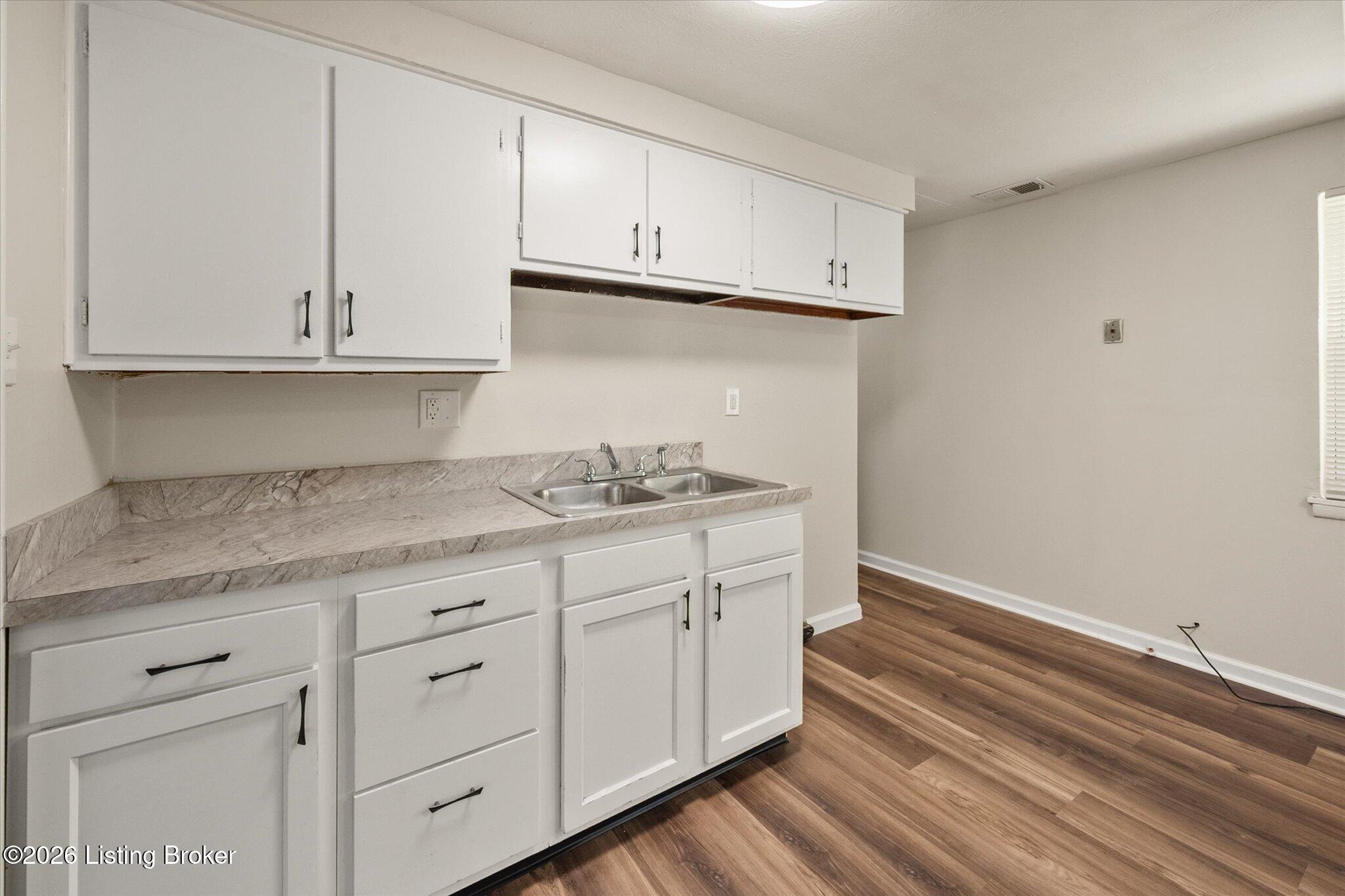 5533 Ridgecrest Rd Property Photo 11