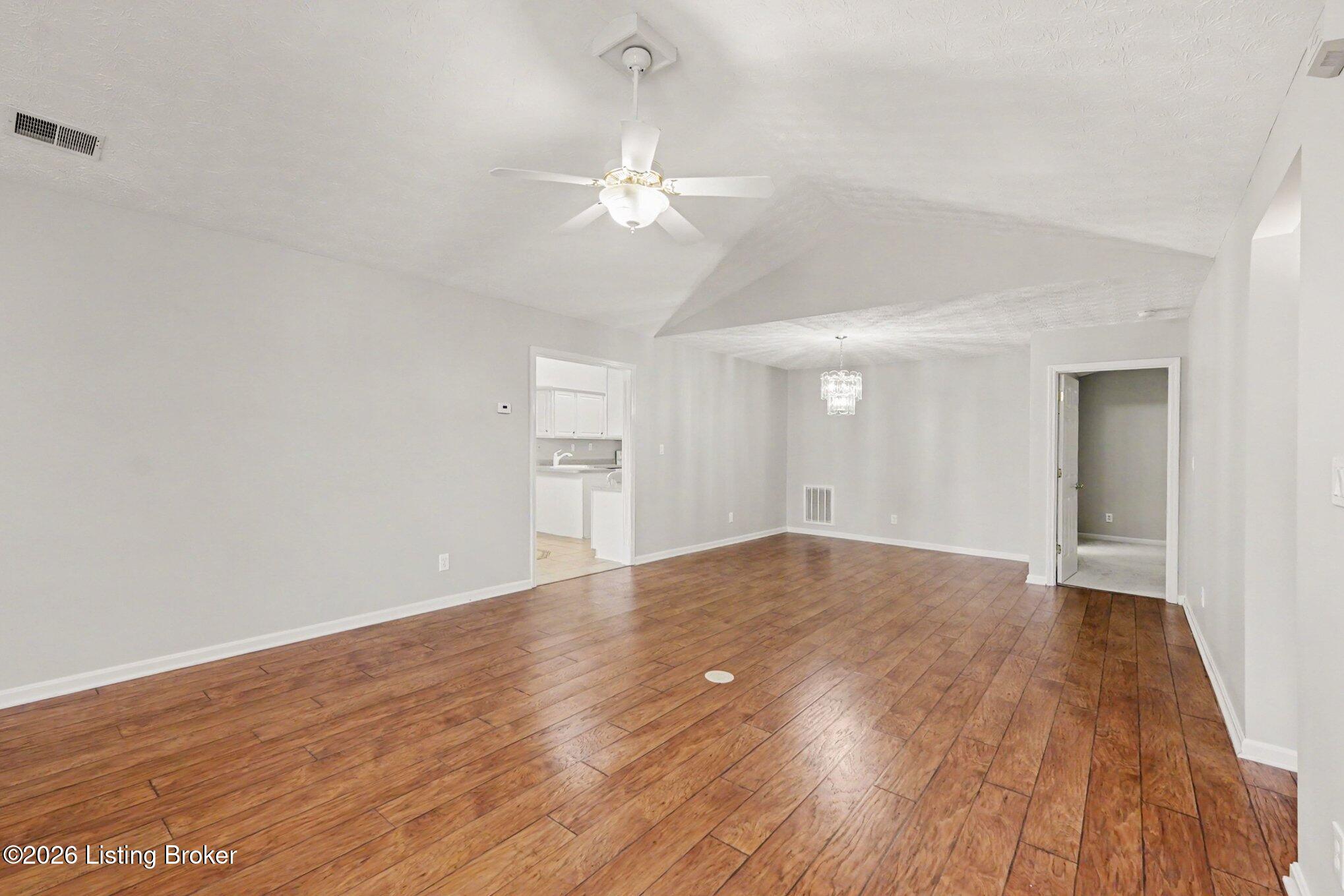 13600 Bronte Dr Property Photo 8