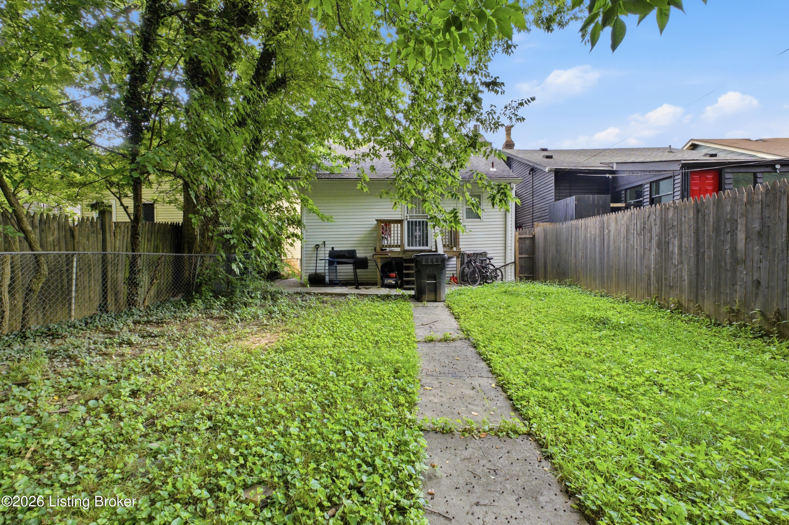 105 S 43rd St Property Photo 20