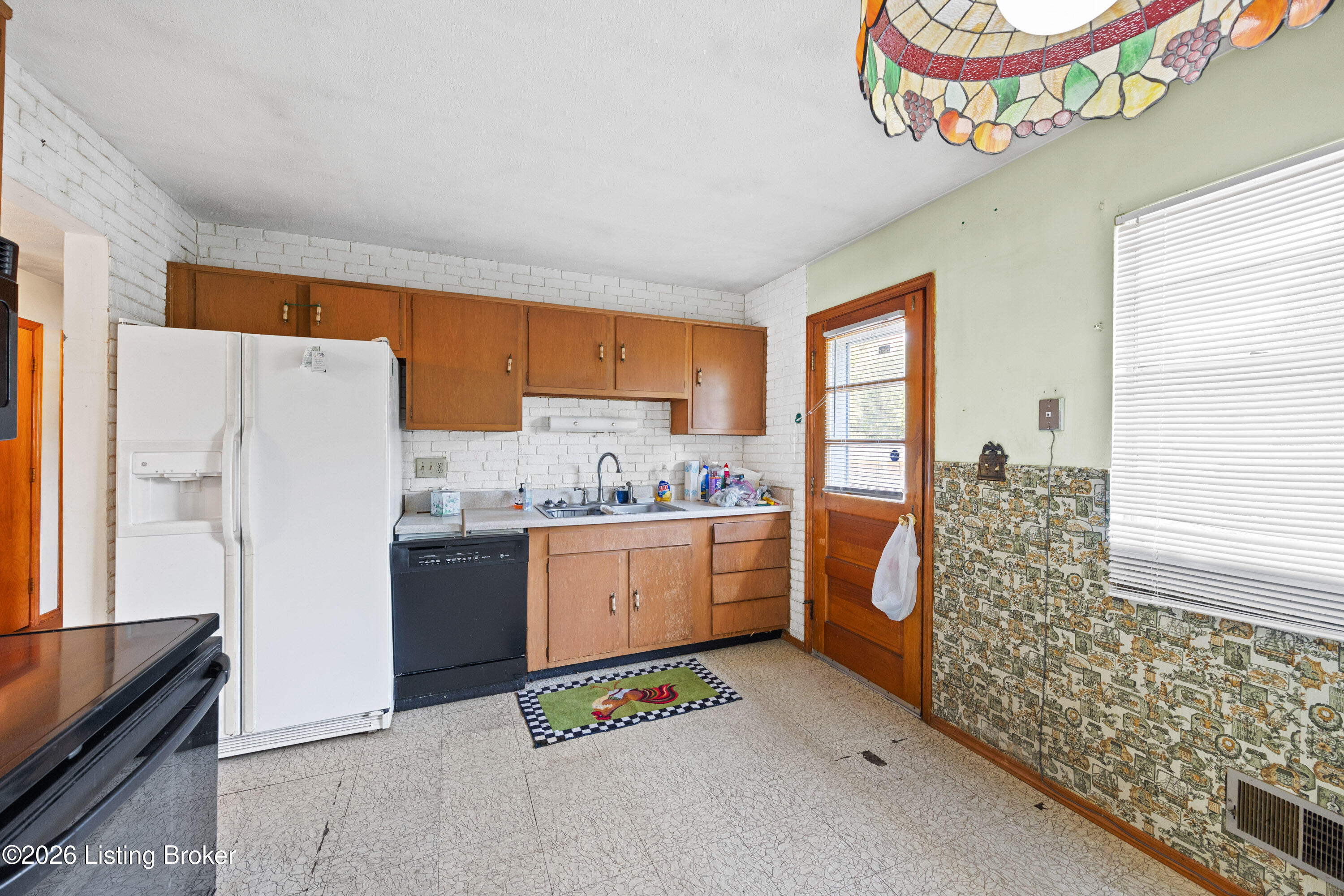 4609 Linger Ct Property Photo 9