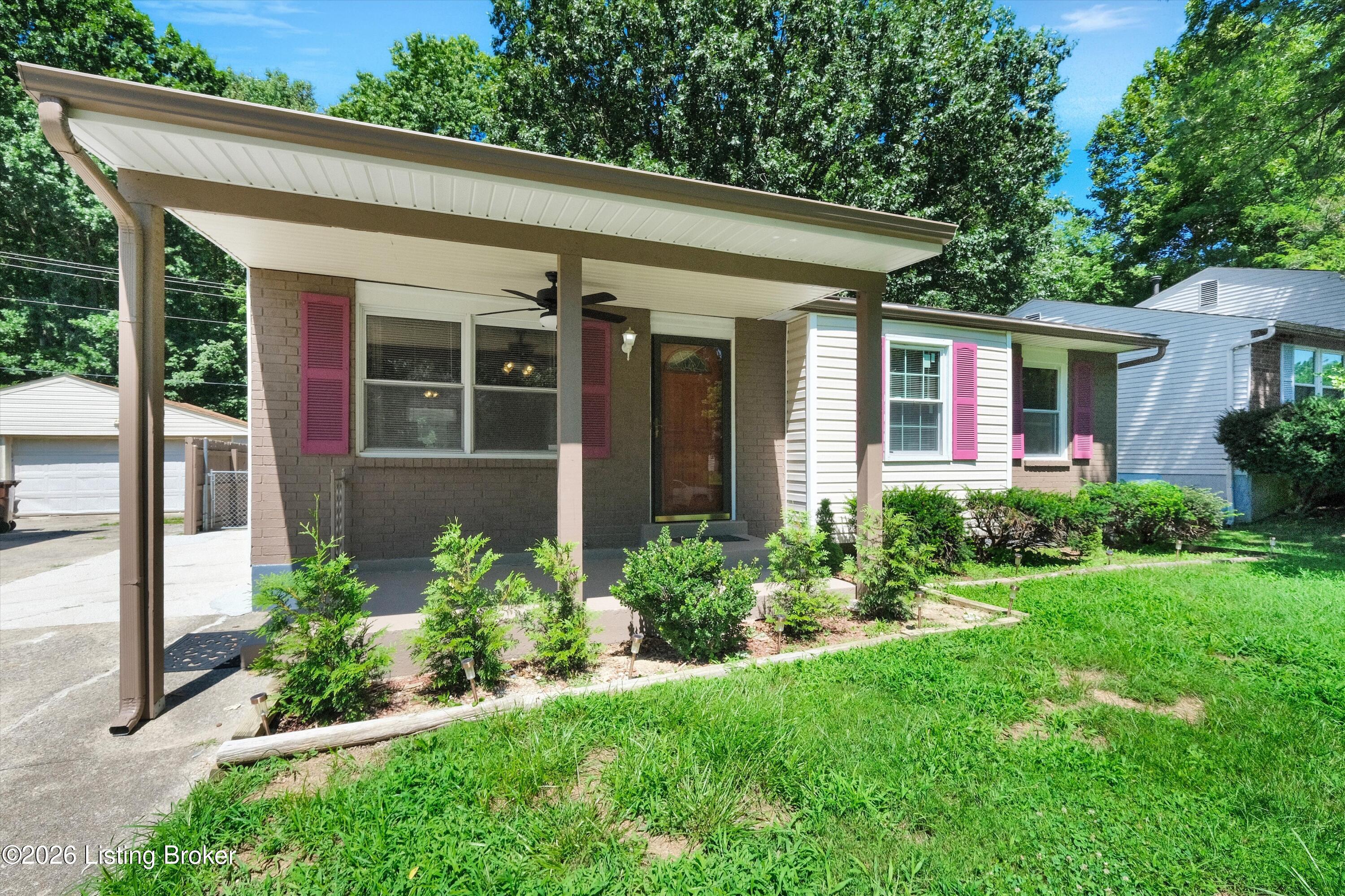 8702 Bost Ln Property Photo 1