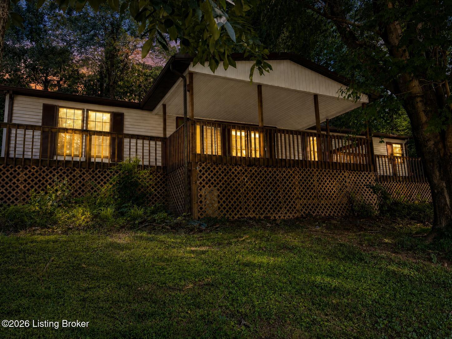 8969 Peonia Rd Property Photo 2