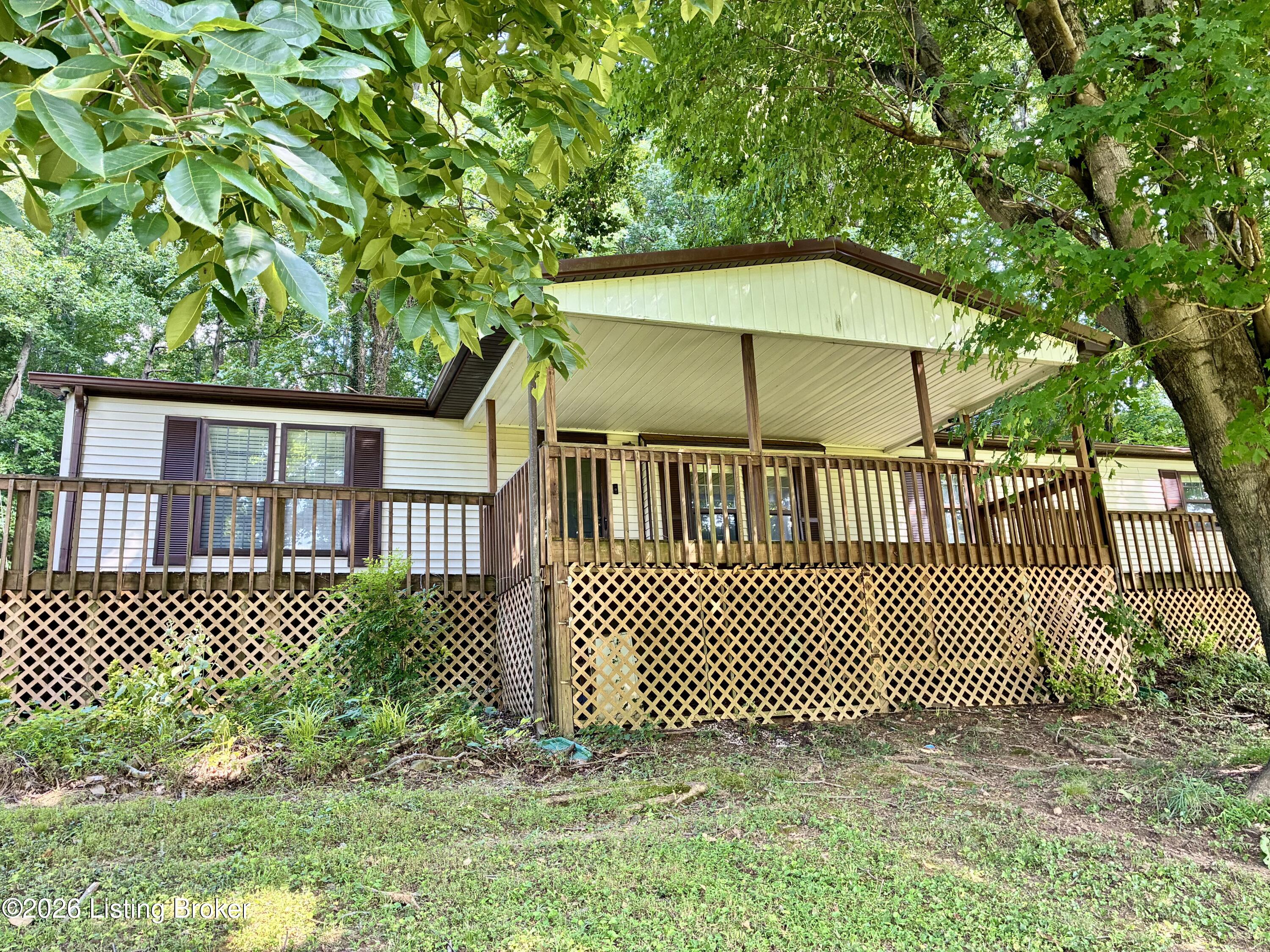 8969 Peonia Rd Property Photo 4