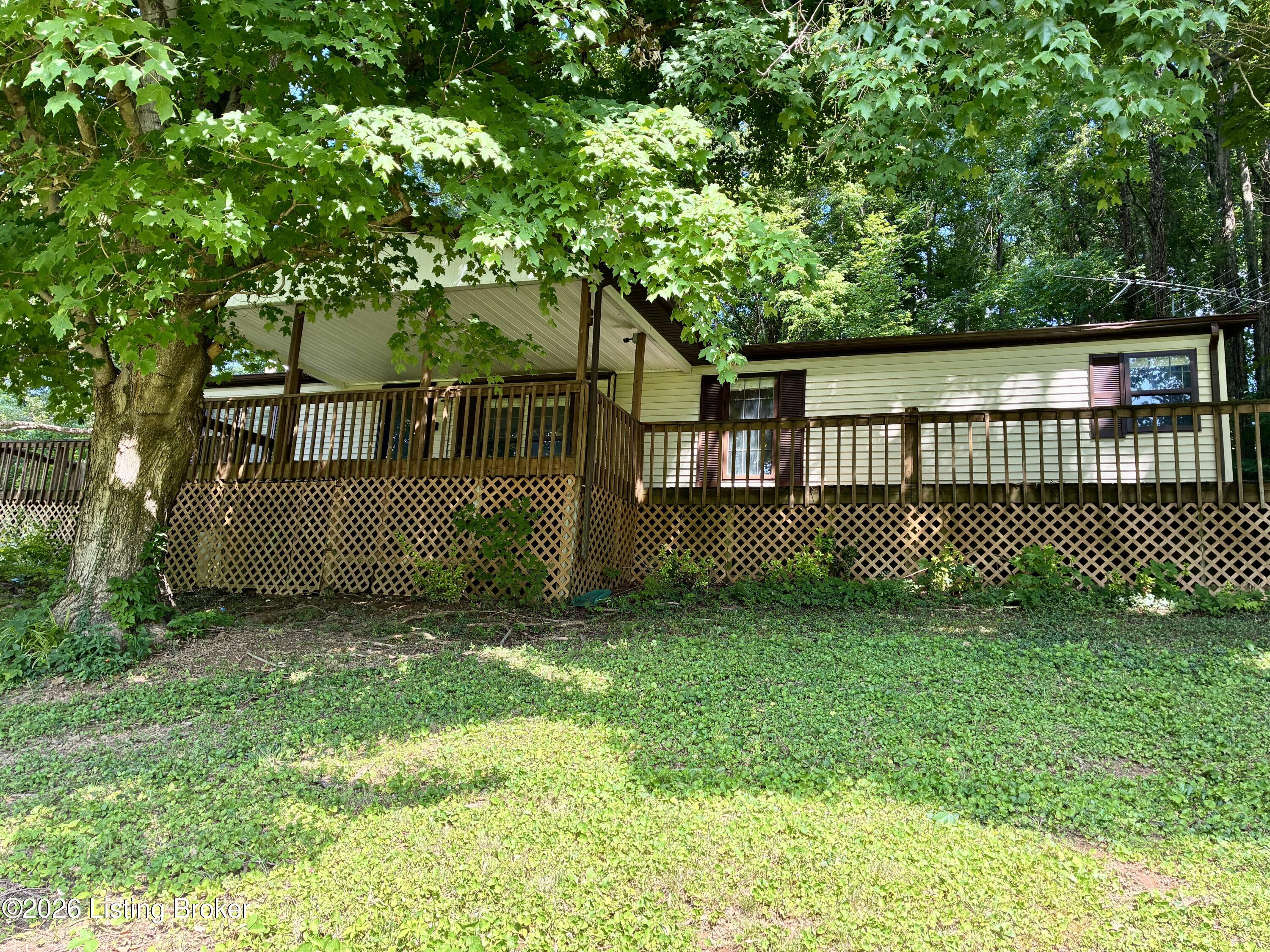 8969 Peonia Rd Property Photo 5