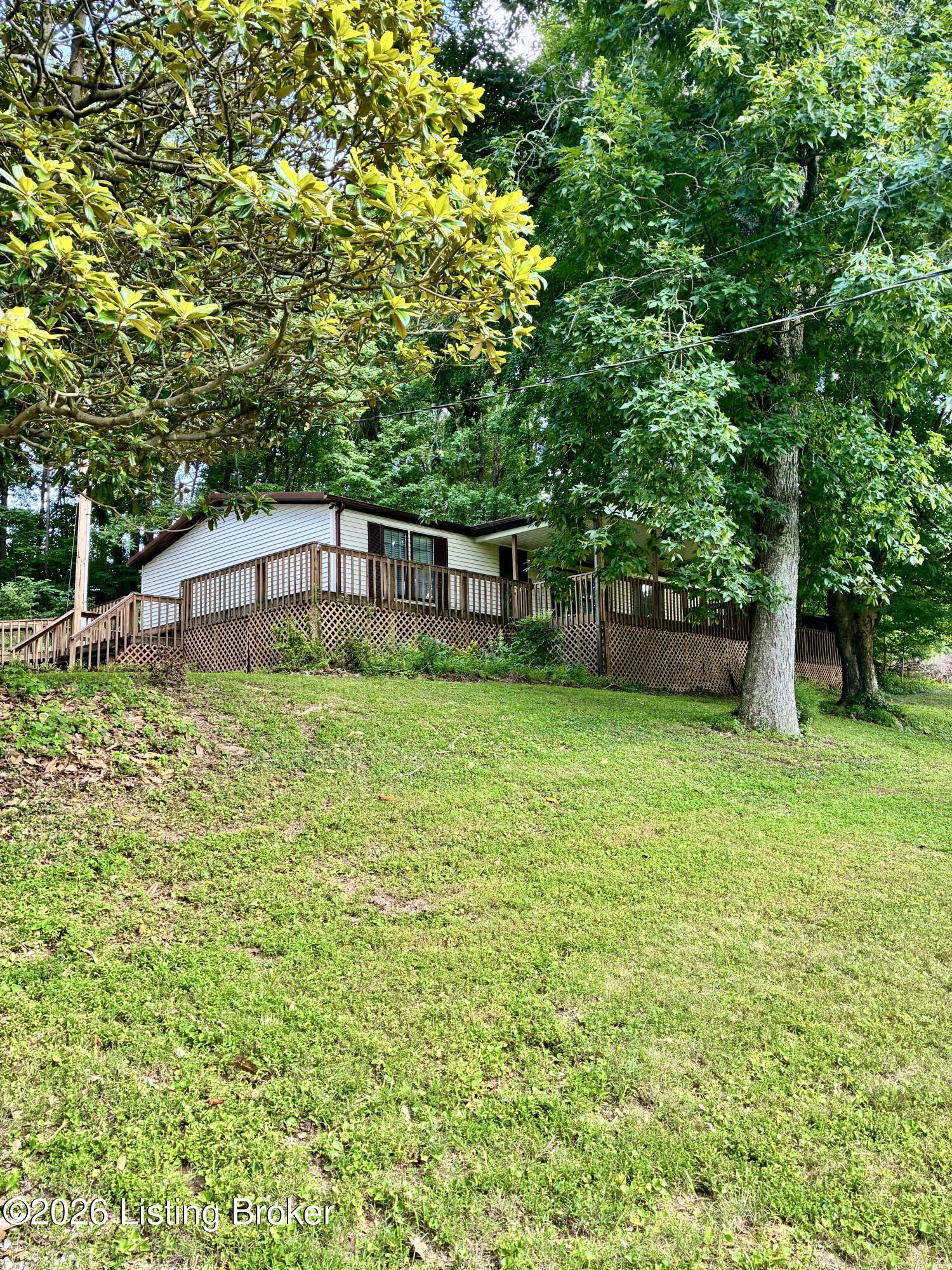 8969 Peonia Rd Property Photo 6