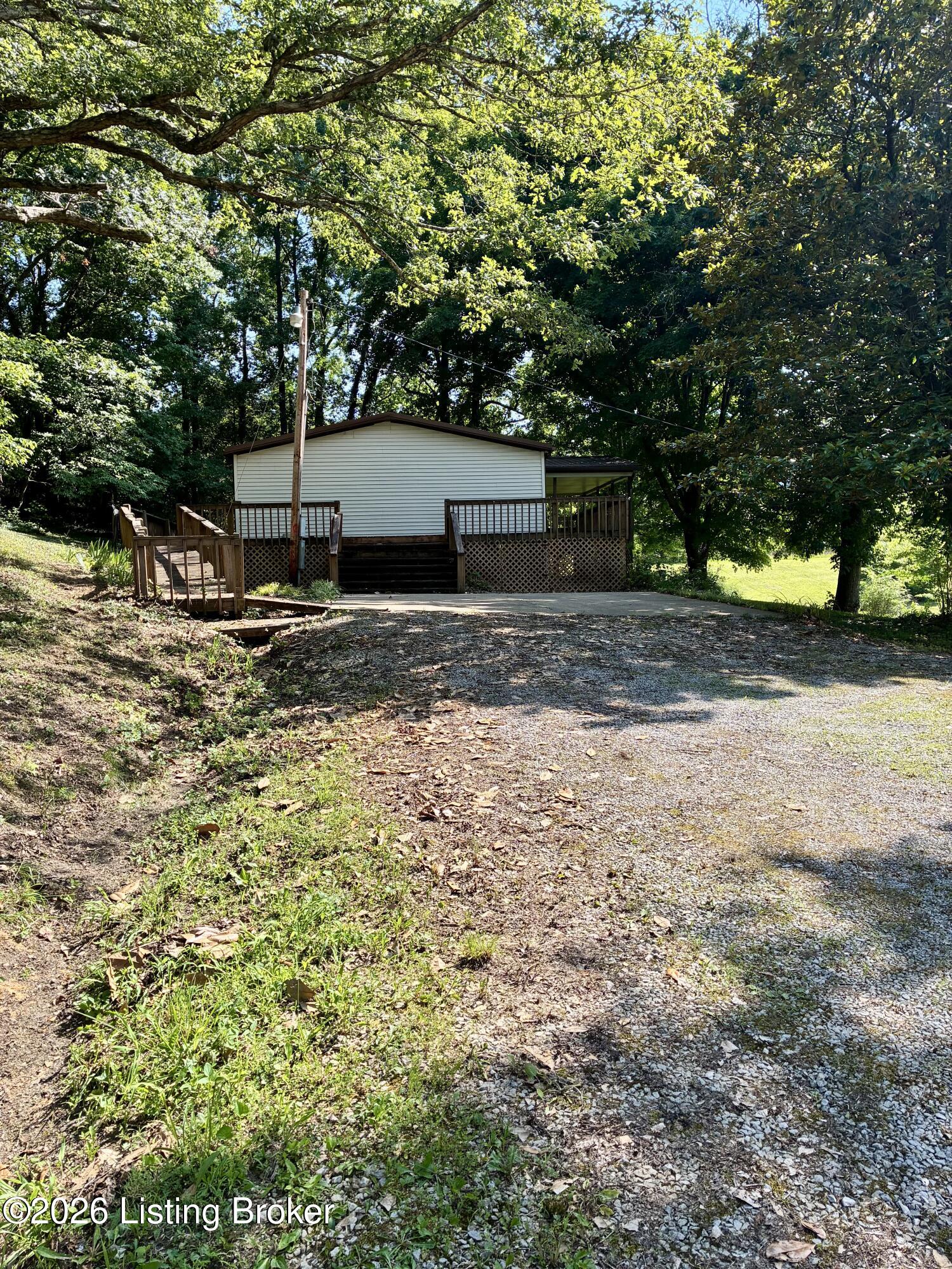 8969 Peonia Rd Property Photo 12