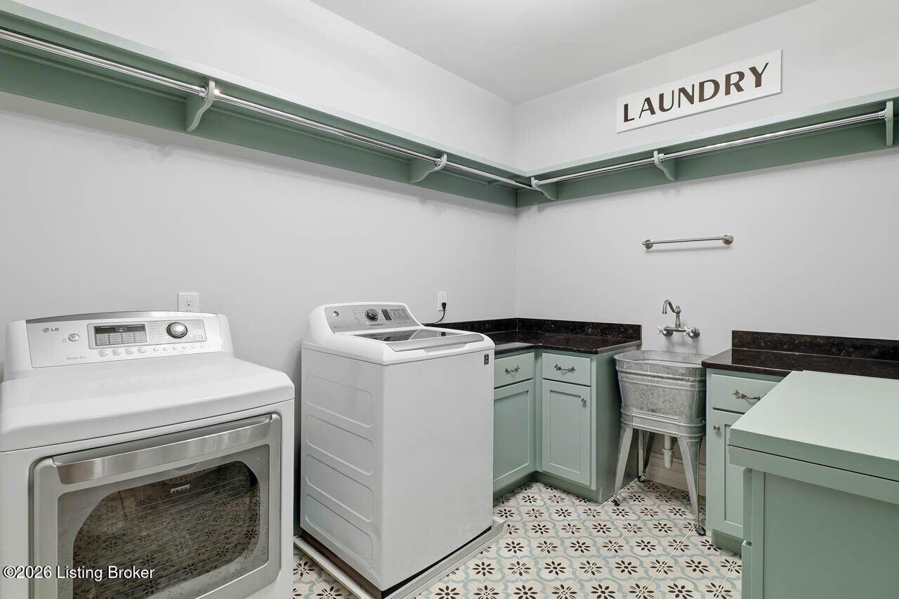 12800 Lamel Dr Property Photo 53