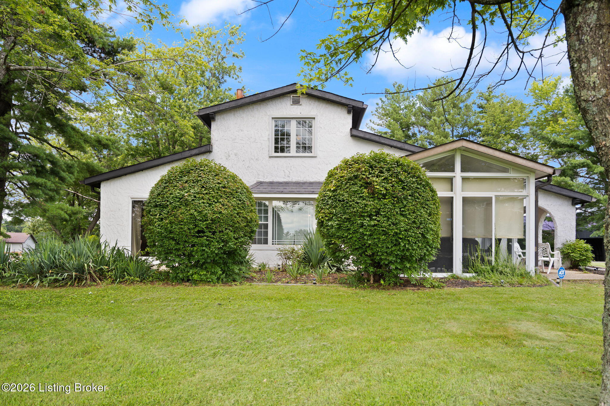 100 Roundtop Rd Property Photo 6