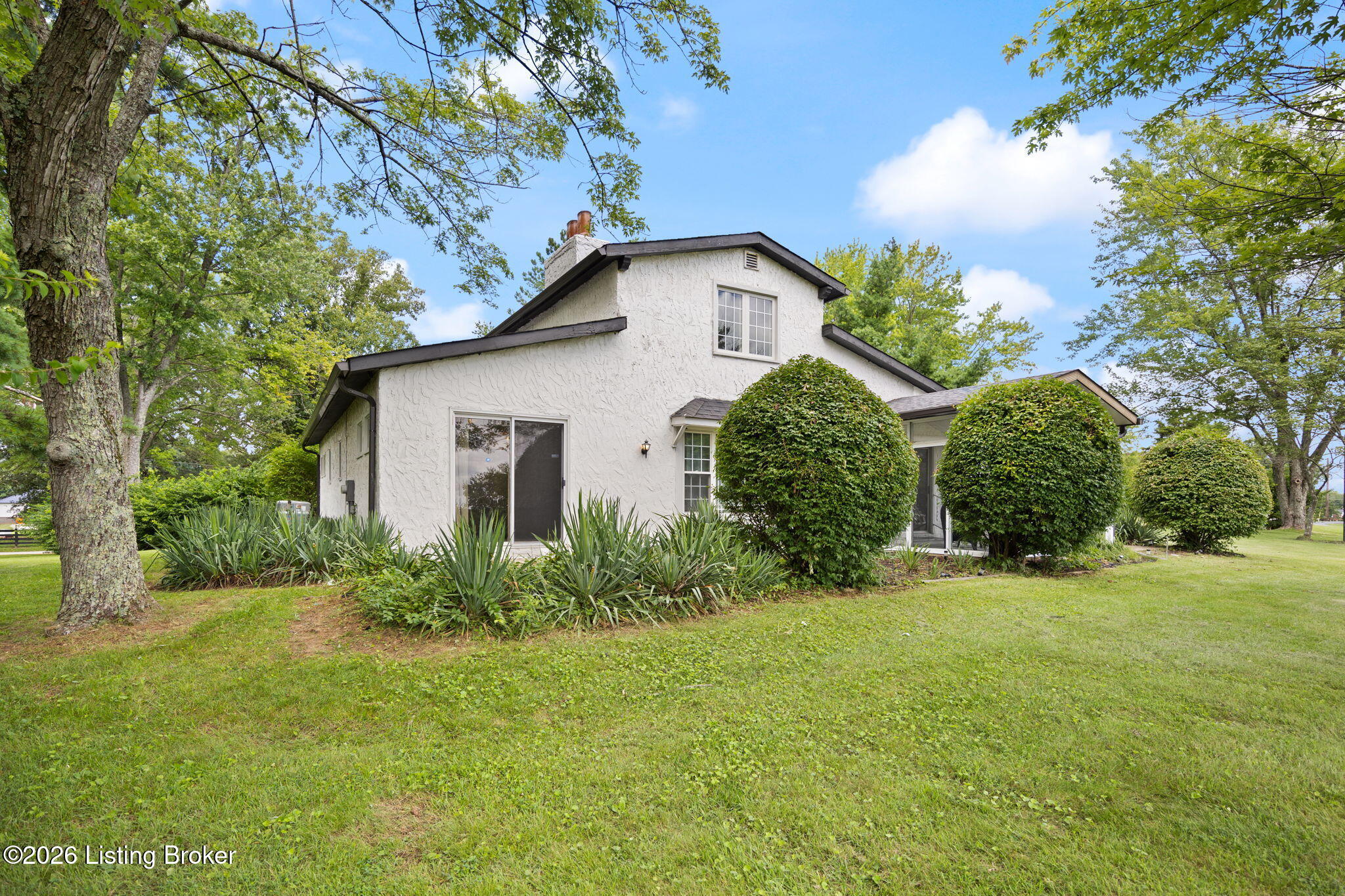 100 Roundtop Rd Property Photo 7