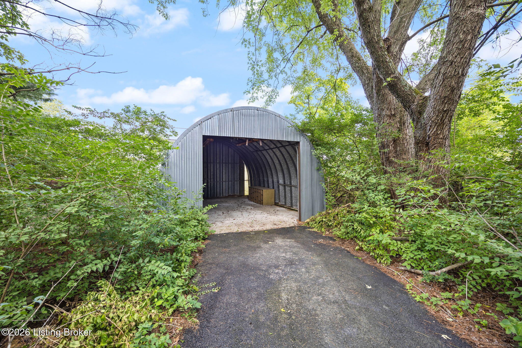 100 Roundtop Rd Property Photo 17