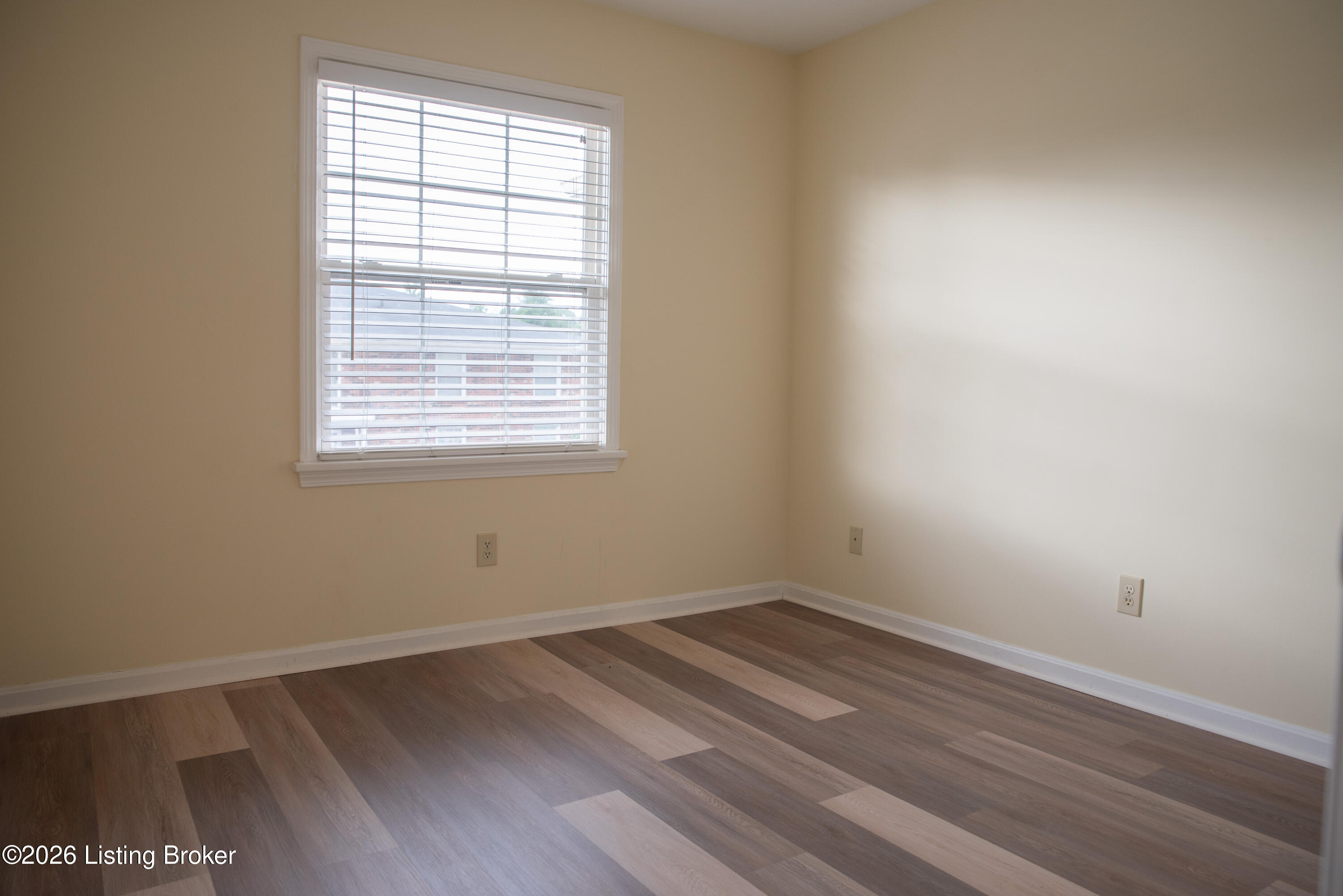 4825 Westmar Terrace 202 Property Photo 25