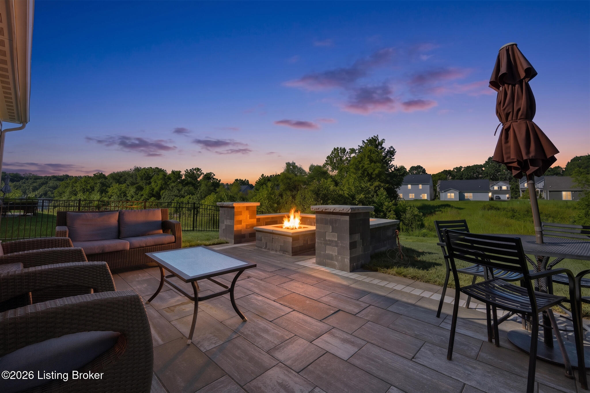 17025 Meander Way Property Photo 4
