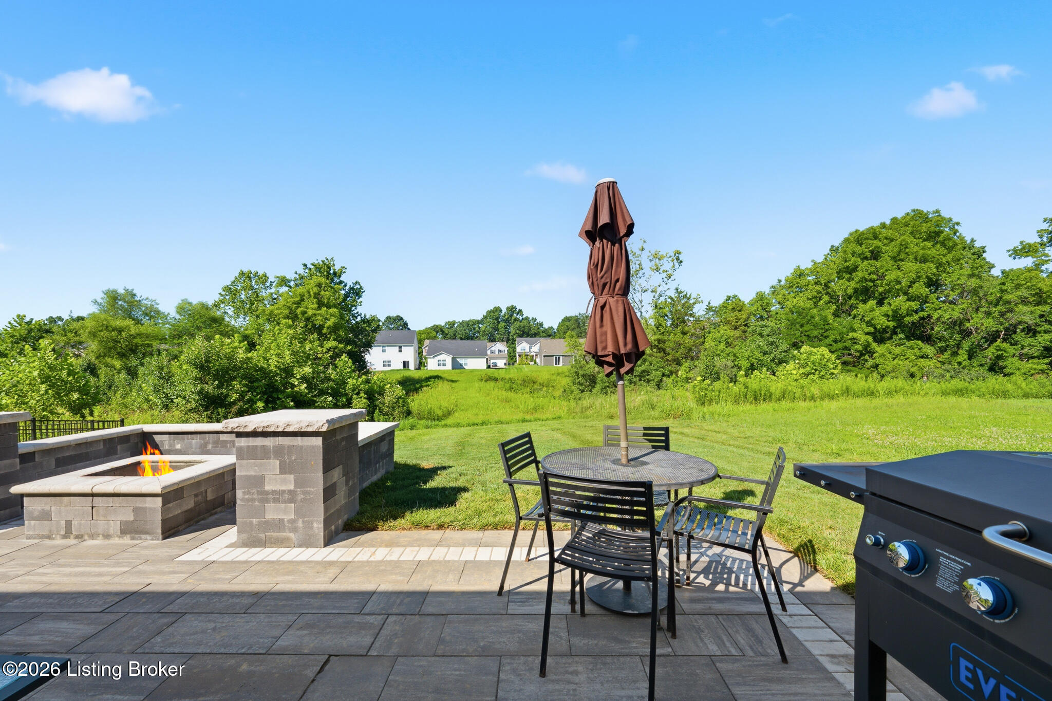 17025 Meander Way Property Photo 5