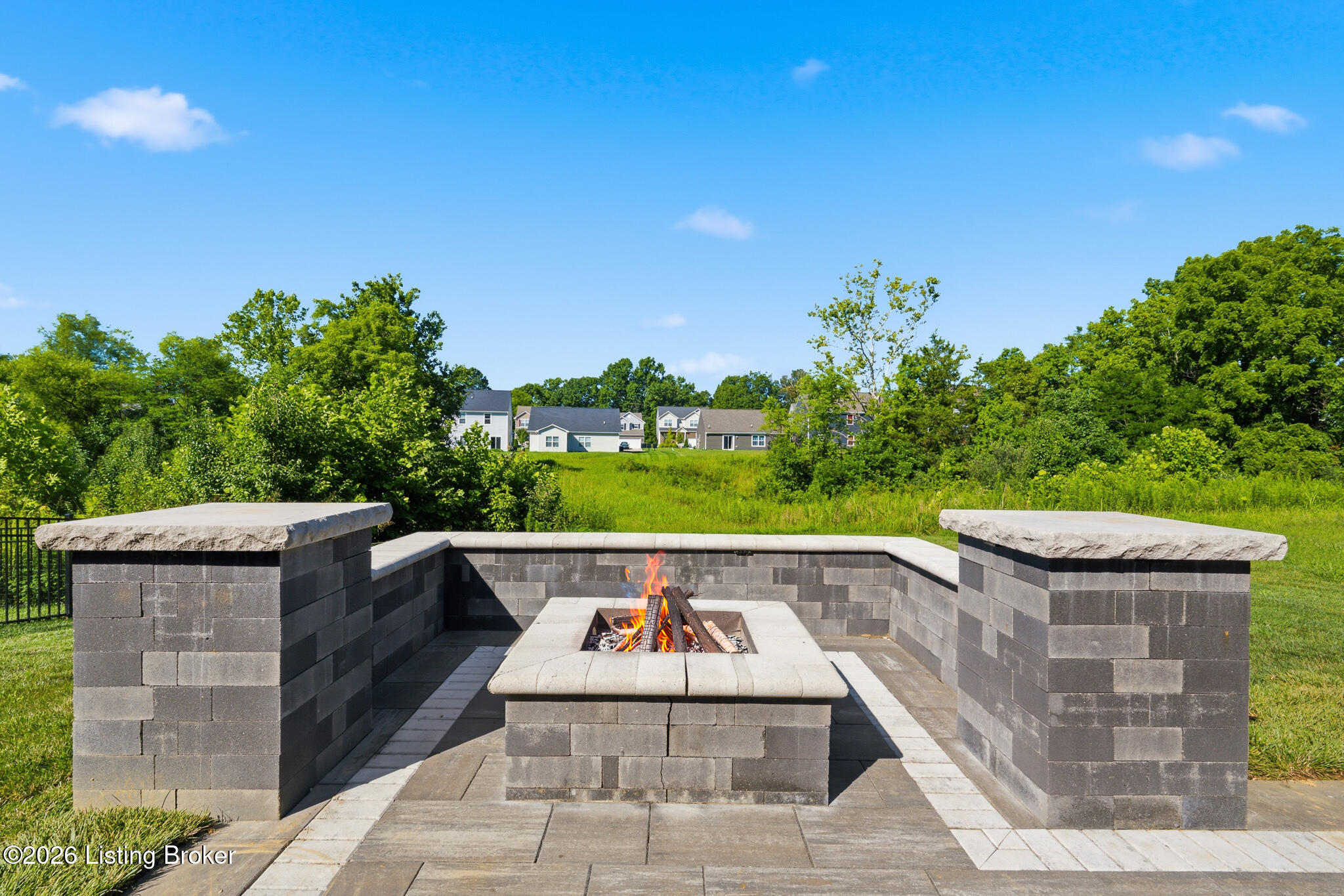 17025 Meander Way Property Photo 6
