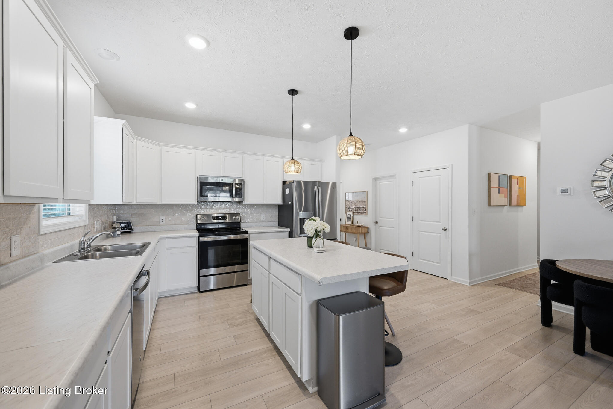 17025 Meander Way Property Photo 14