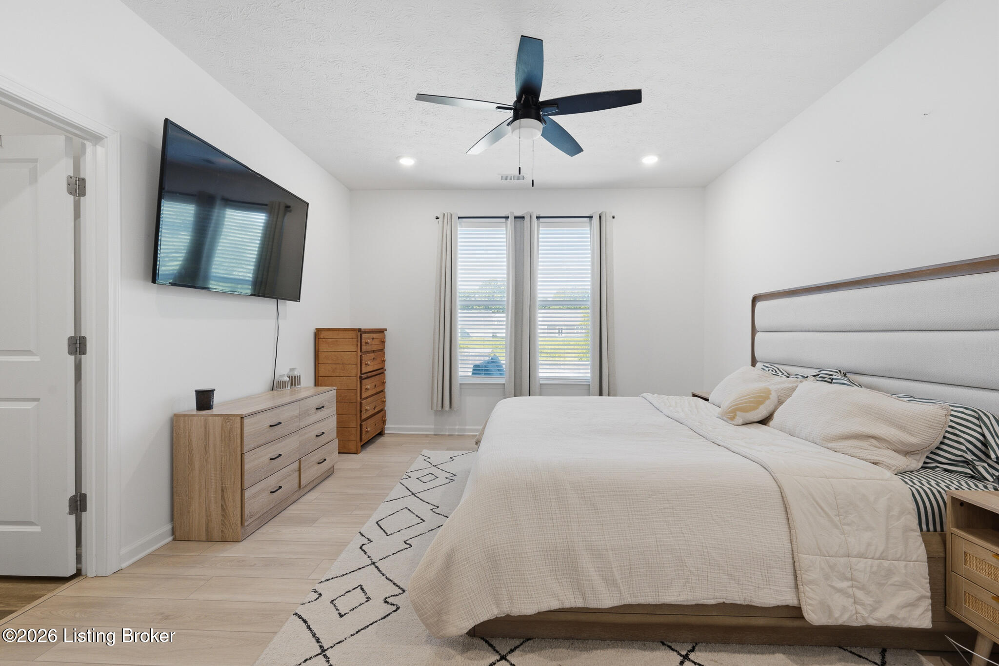17025 Meander Way Property Photo 24