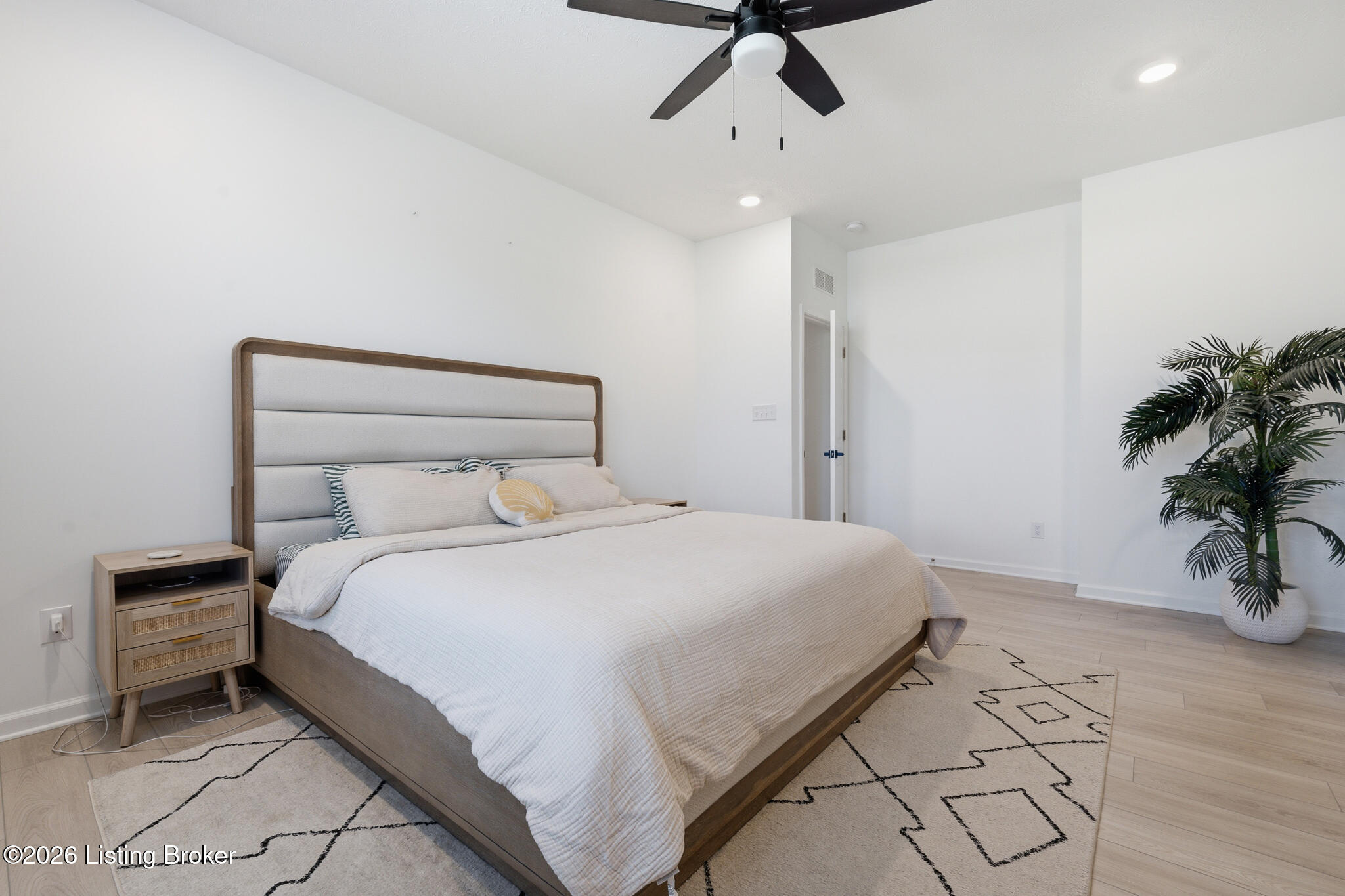 17025 Meander Way Property Photo 27
