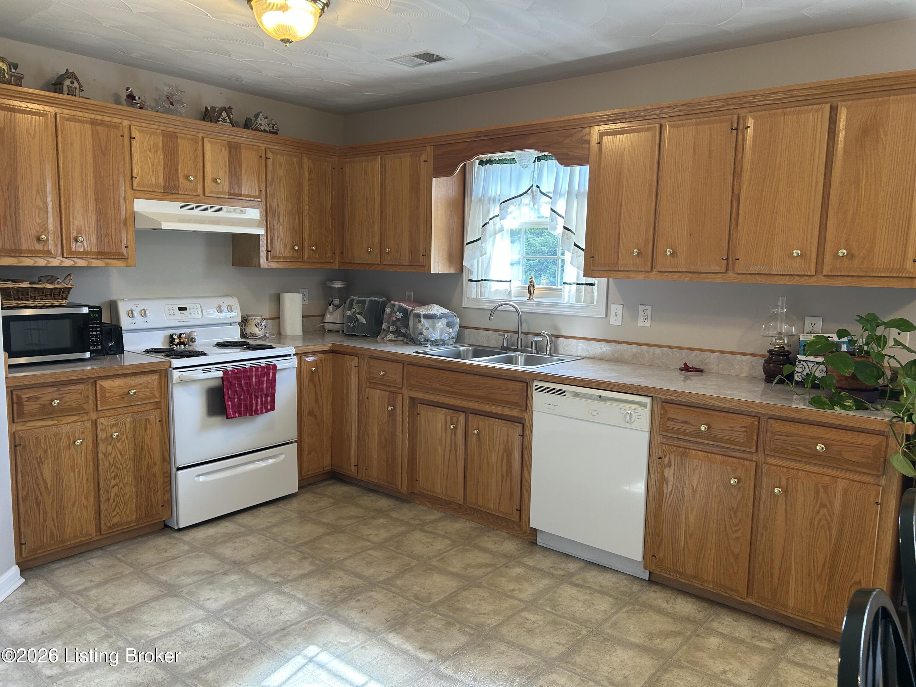 113 Cumberland Ct Property Photo 11