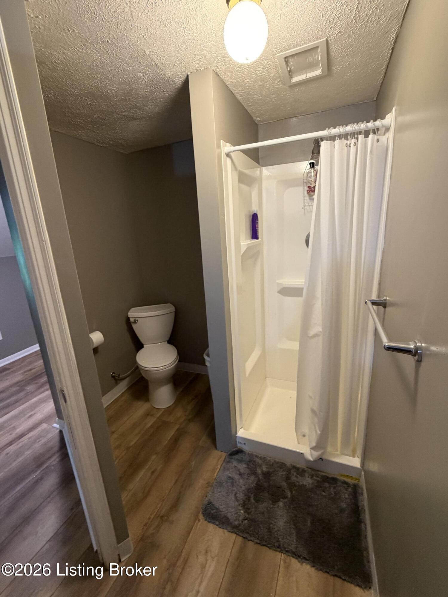 106 Creekstone Ct Property Photo 4
