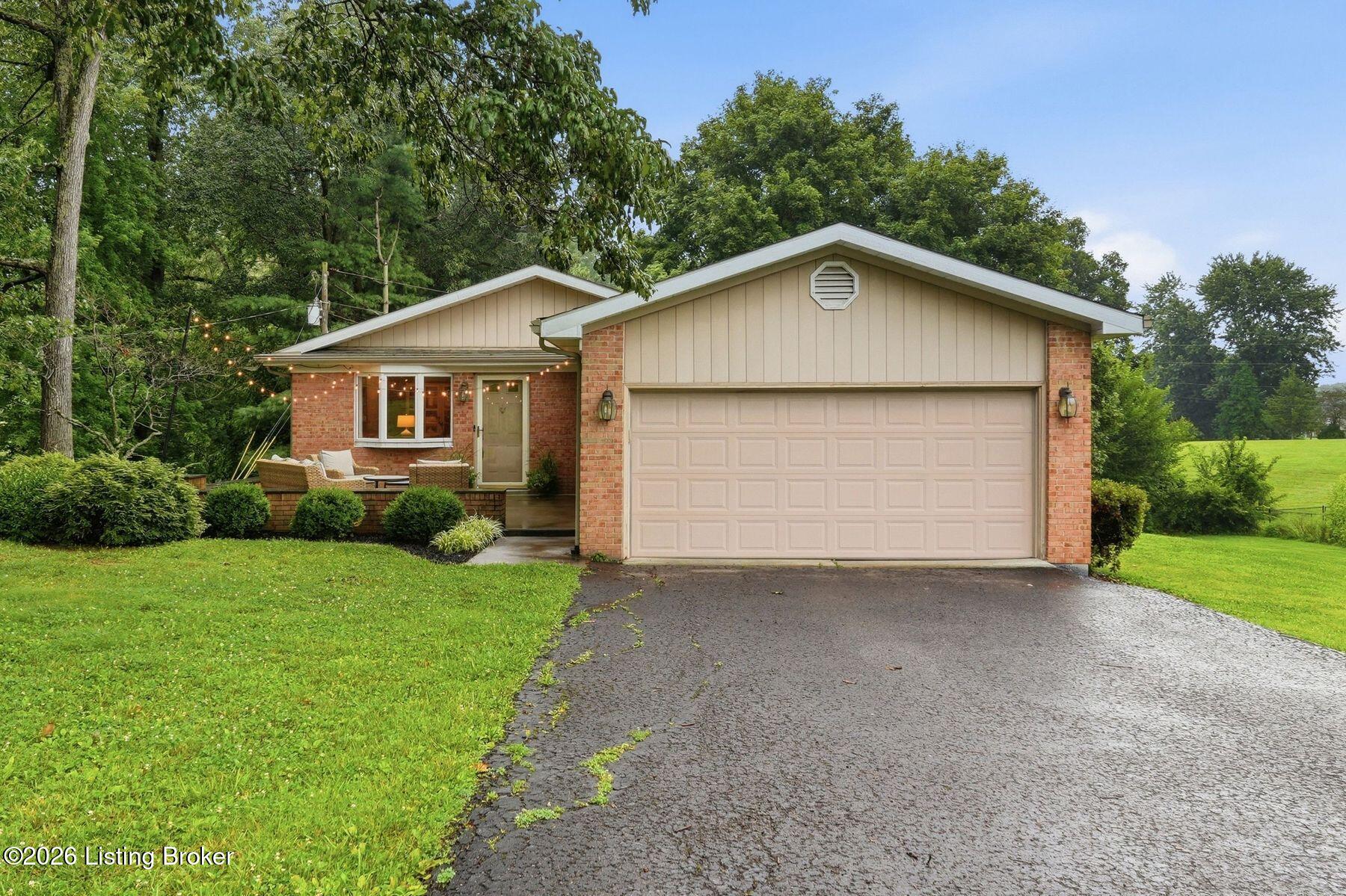 185 Autumn Way Property Photo 1