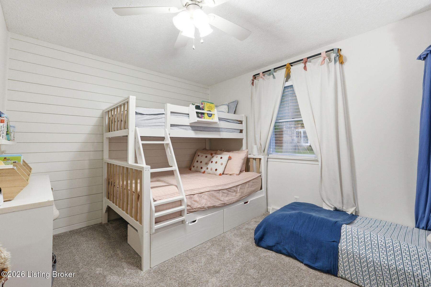 185 Autumn Way Property Photo 28