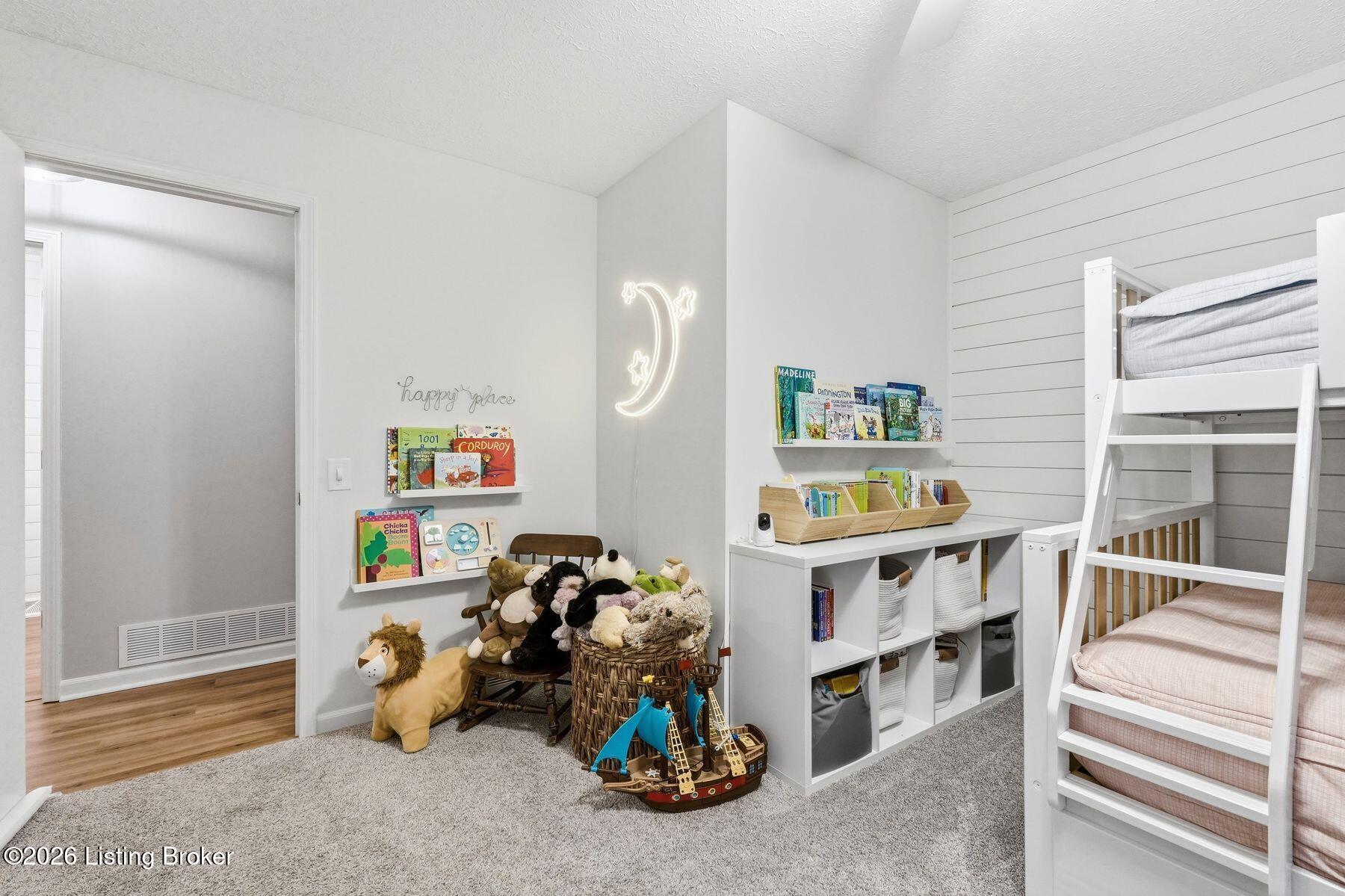 185 Autumn Way Property Photo 29