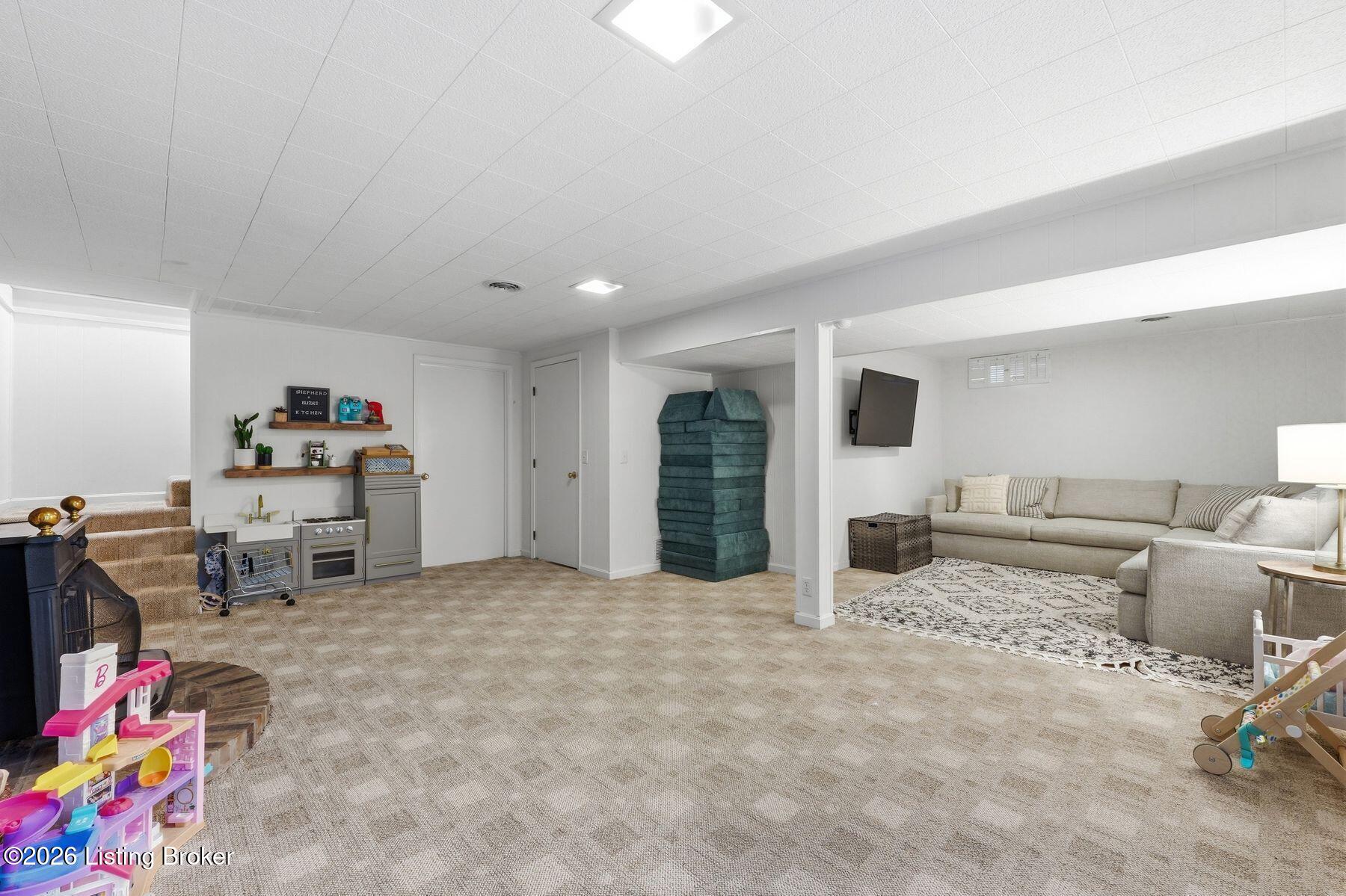 185 Autumn Way Property Photo 31