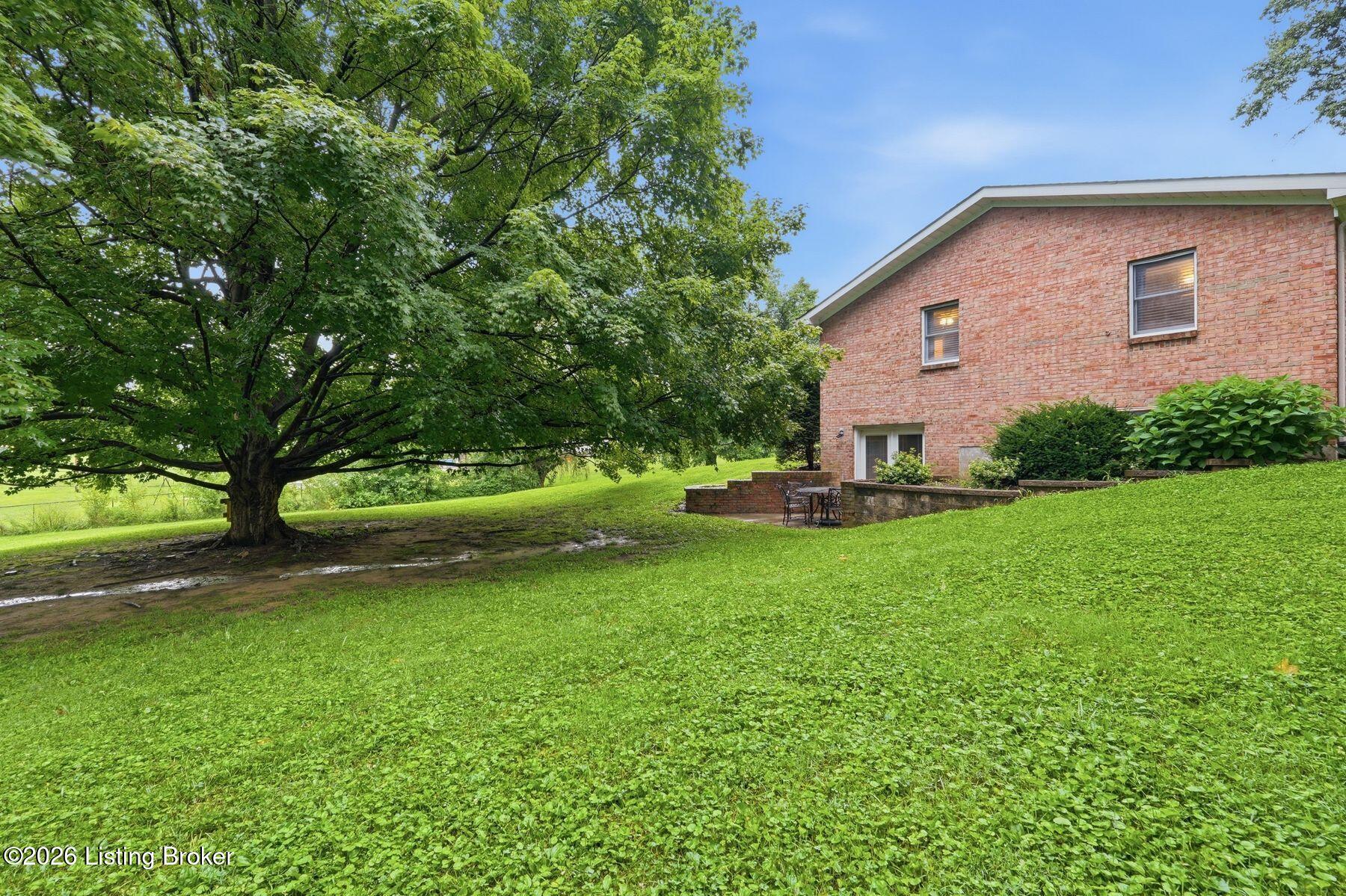 185 Autumn Way Property Photo 42