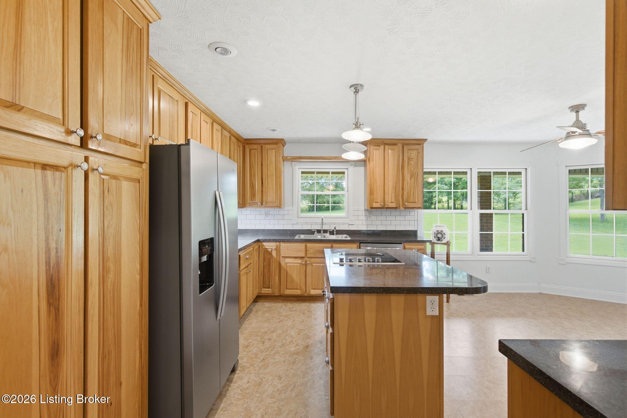 1077 Hammonds Creek Rd Property Photo 12