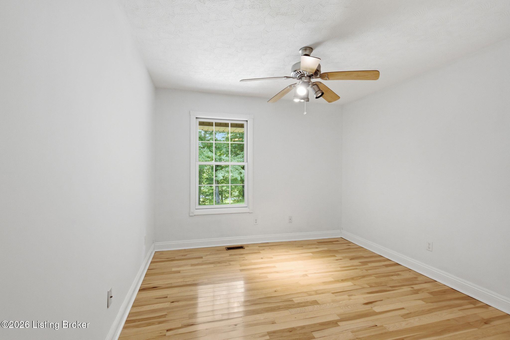 1077 Hammonds Creek Rd Property Photo 31