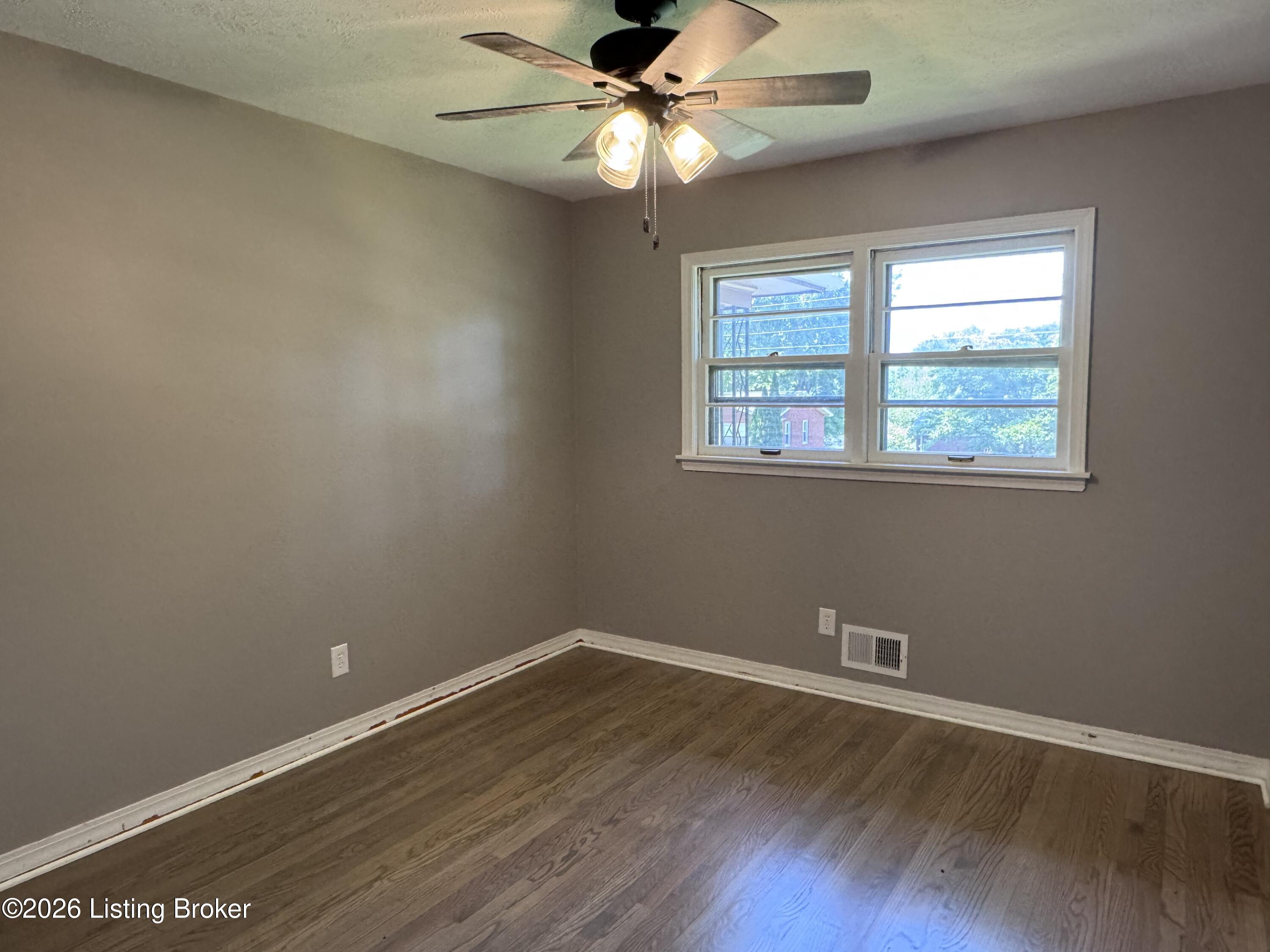 7305 Meadow Rd Property Photo 6