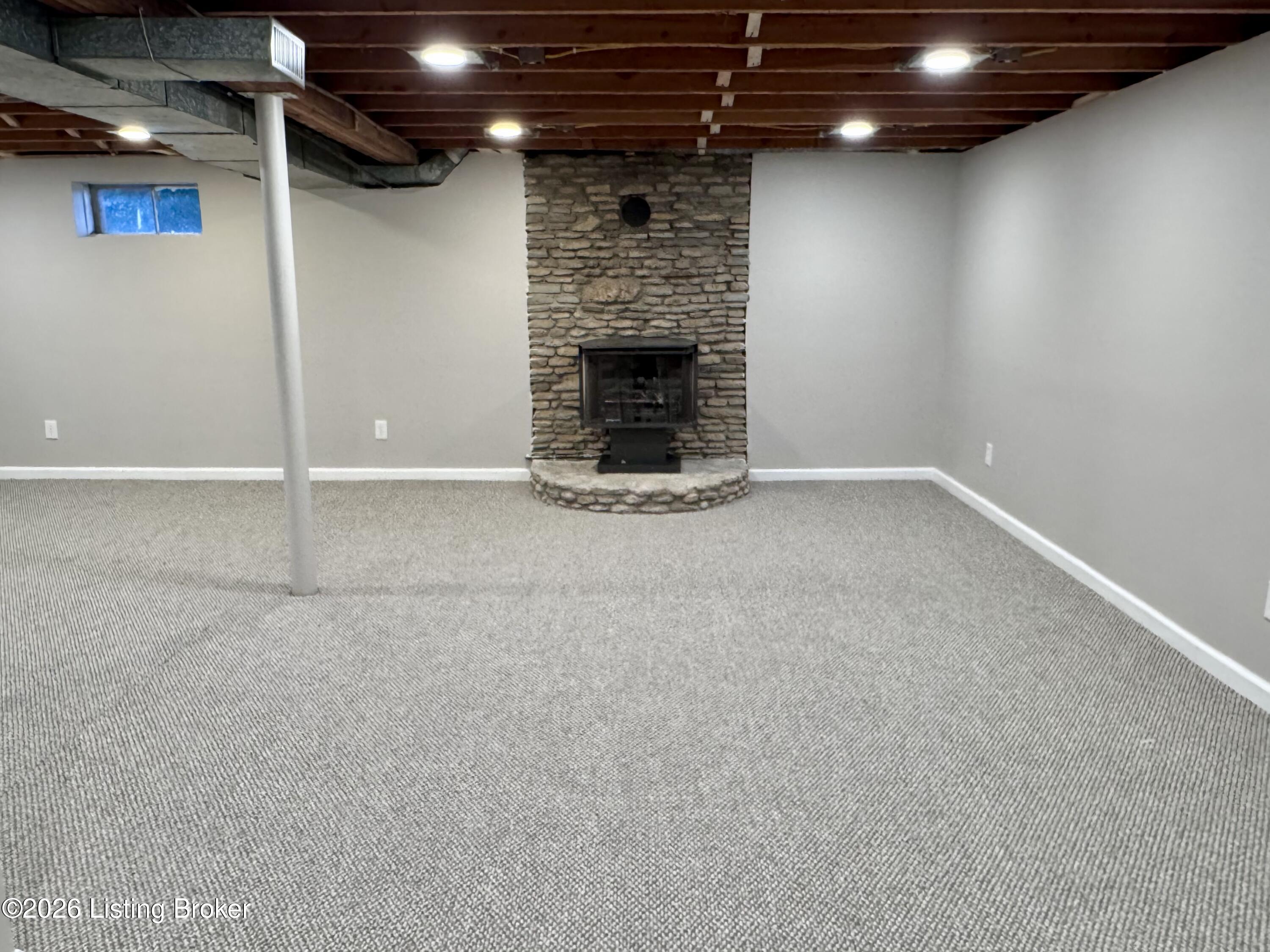 7305 Meadow Rd Property Photo 8