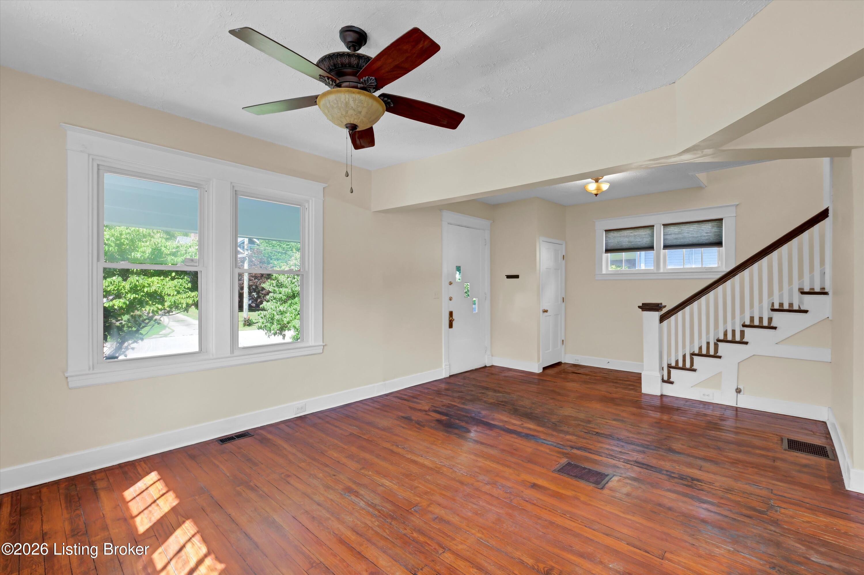 315 Belvar Ave Property Photo 3