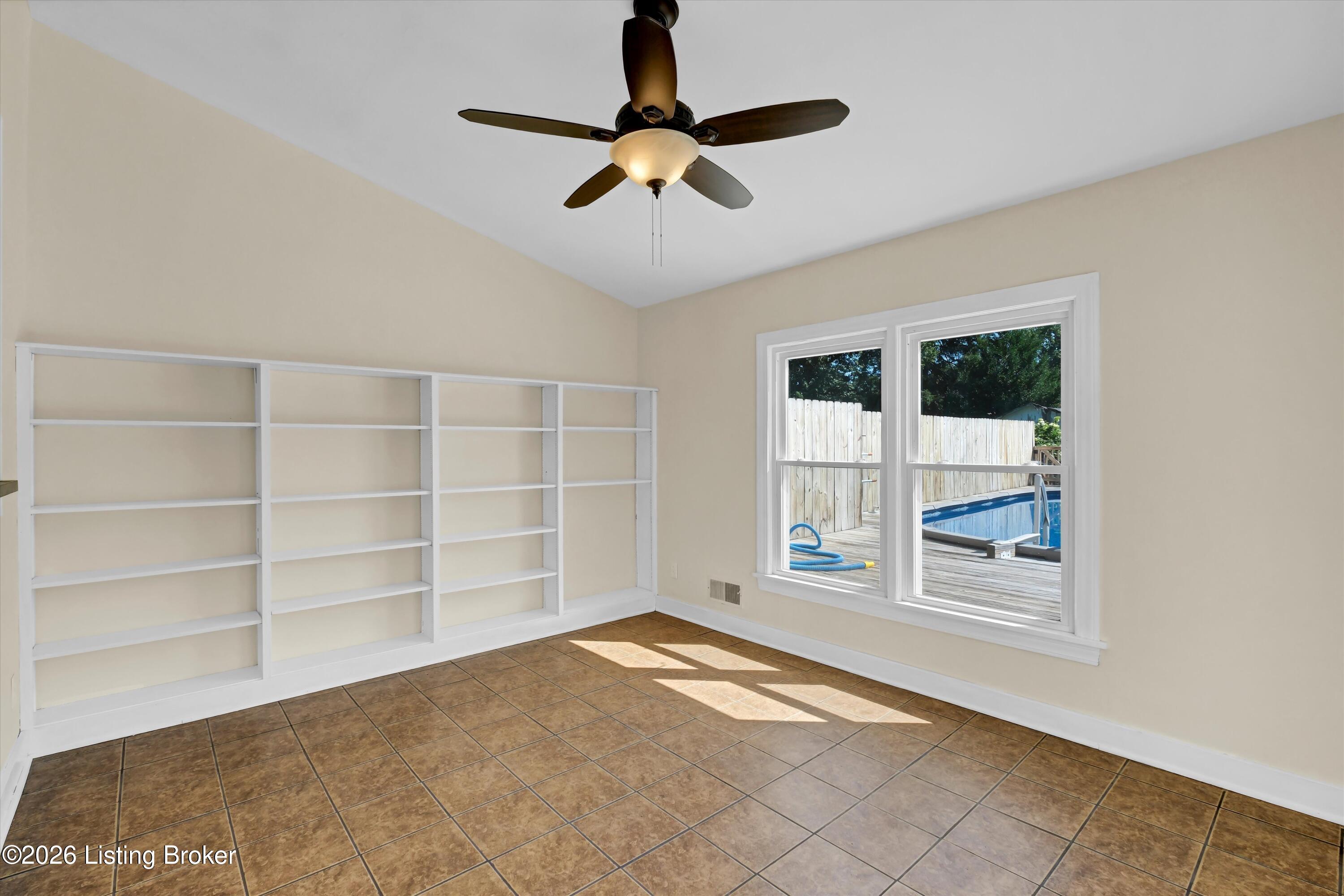 315 Belvar Ave Property Photo 12