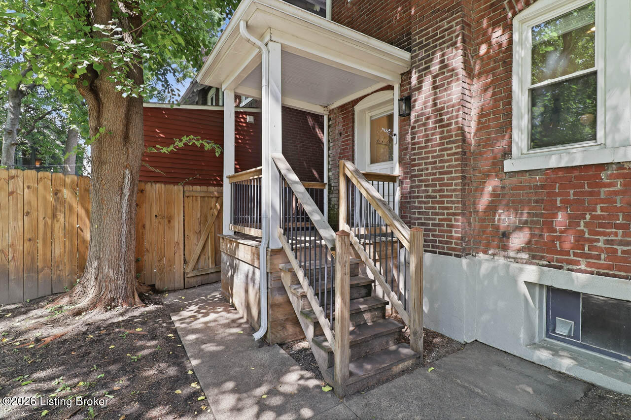 1038 Garvin Pl Property Photo 33