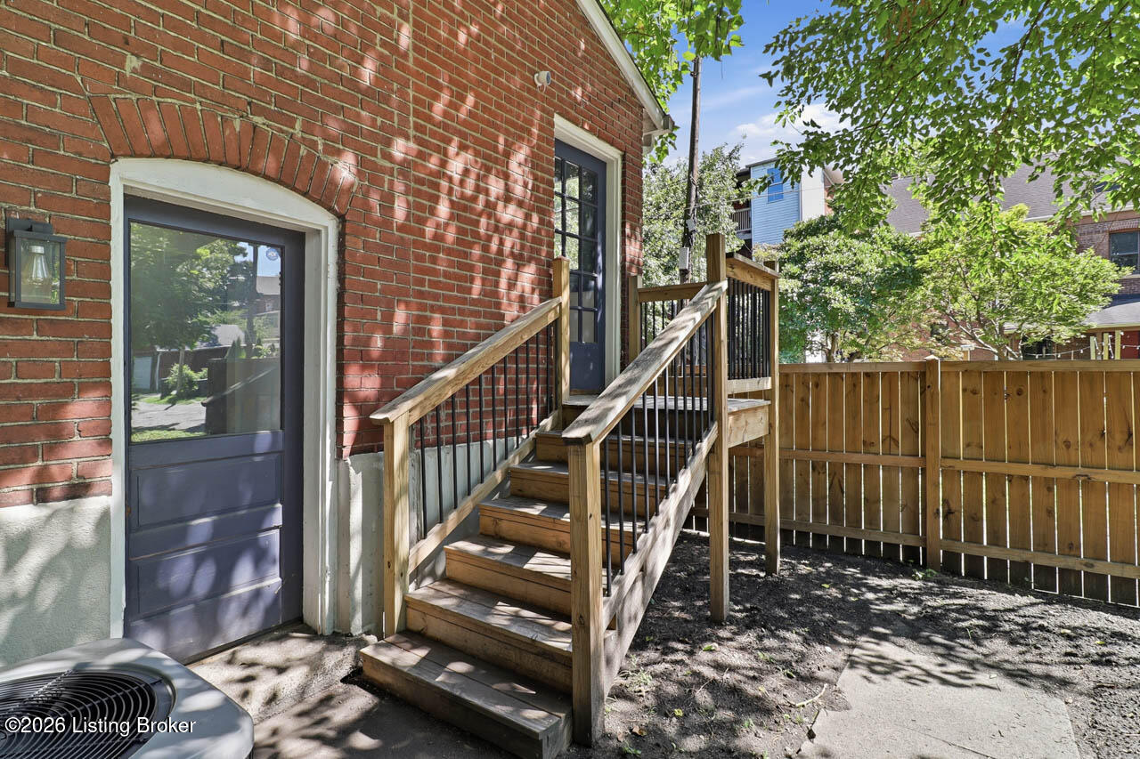 1038 Garvin Pl Property Photo 34