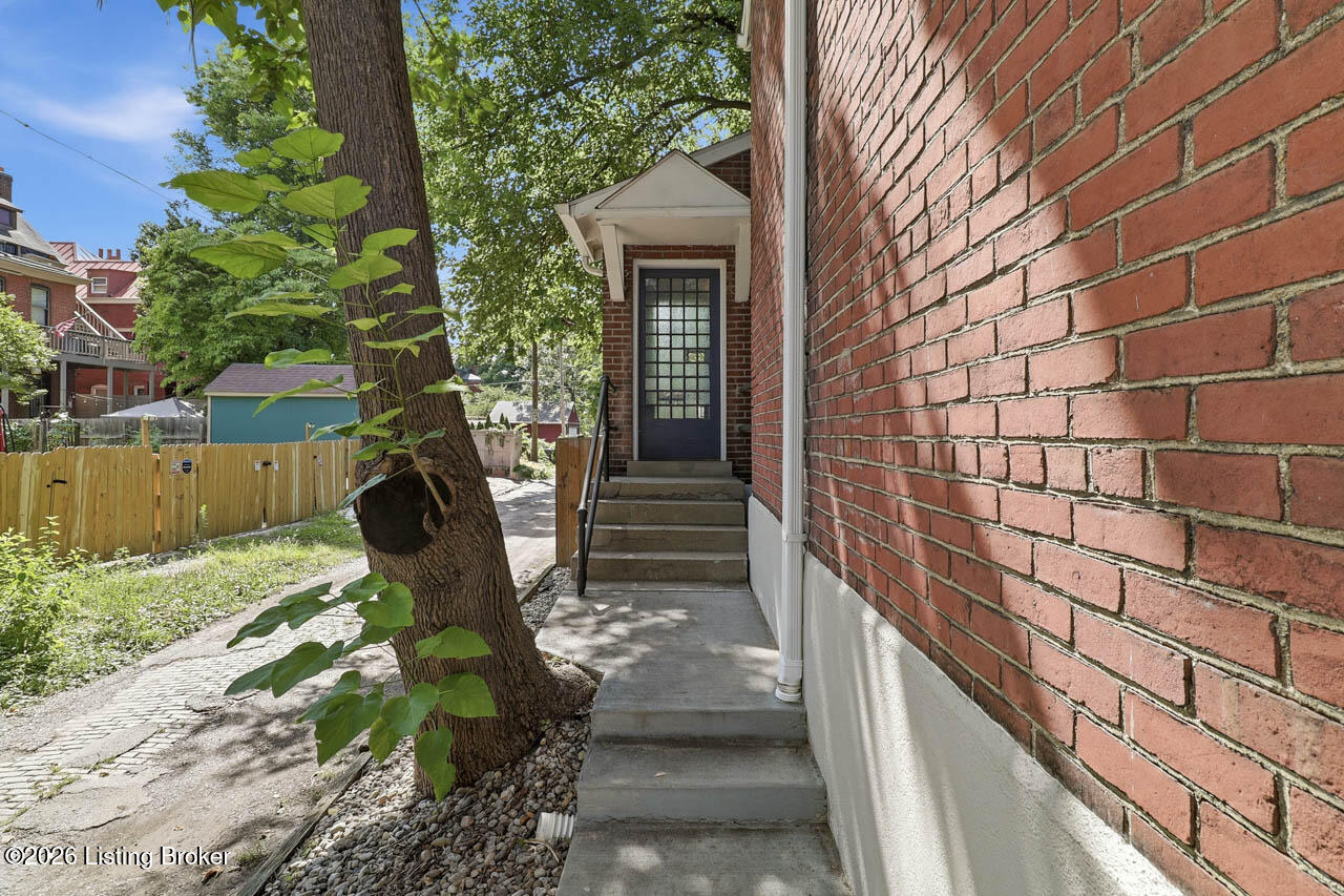1038 Garvin Pl Property Photo 44