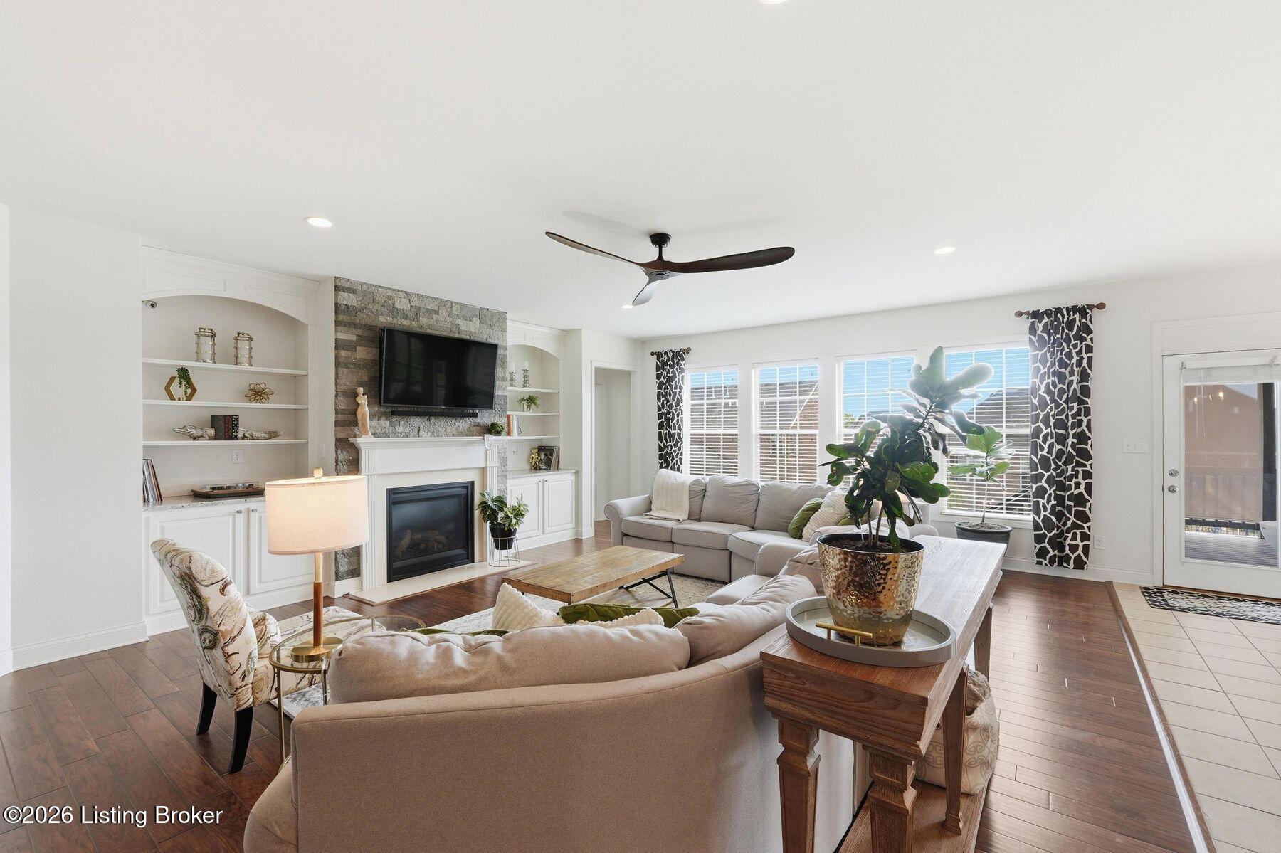 507 Standwick Way Property Photo 8