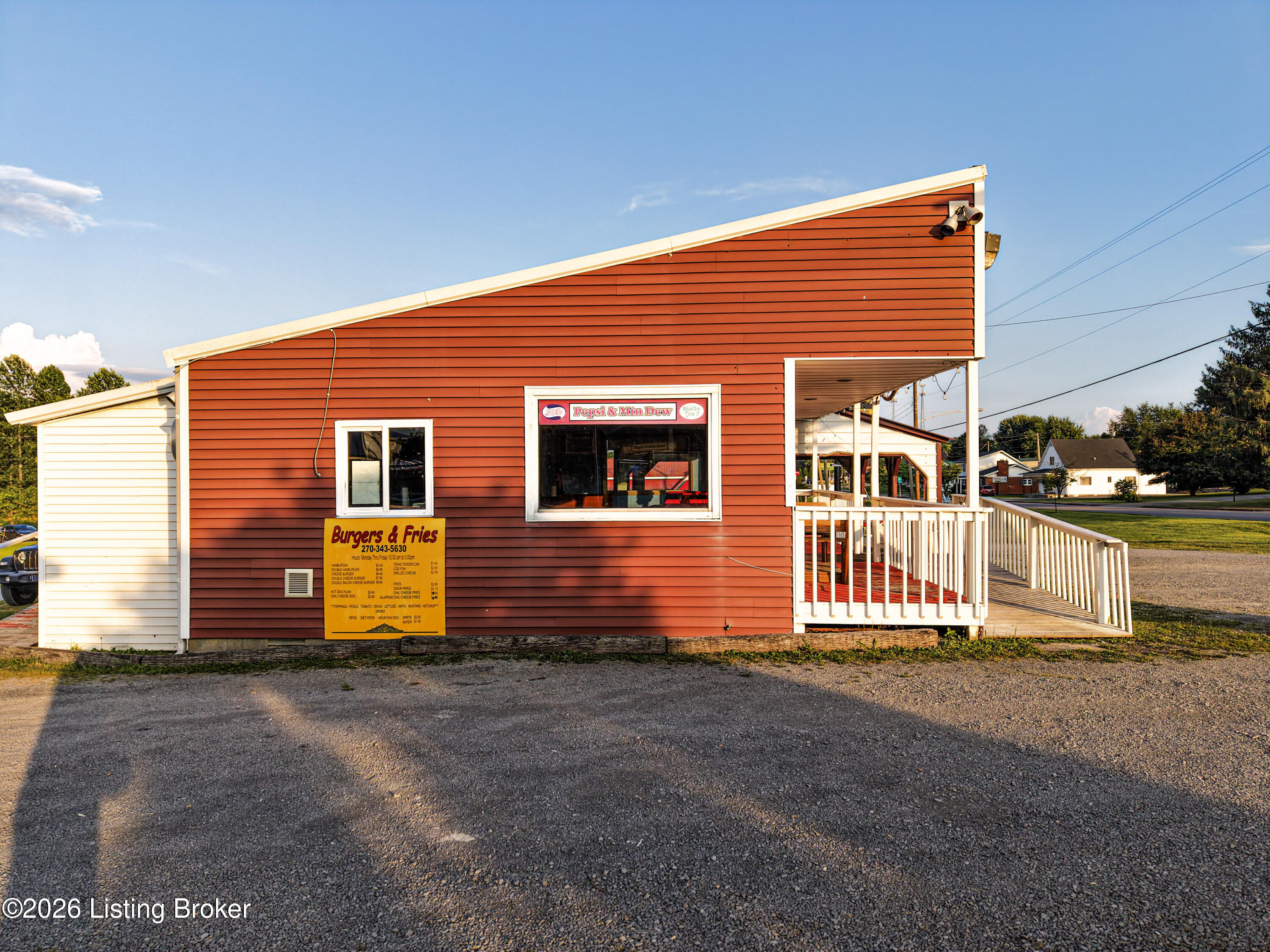 740 N Main St Property Photo 14