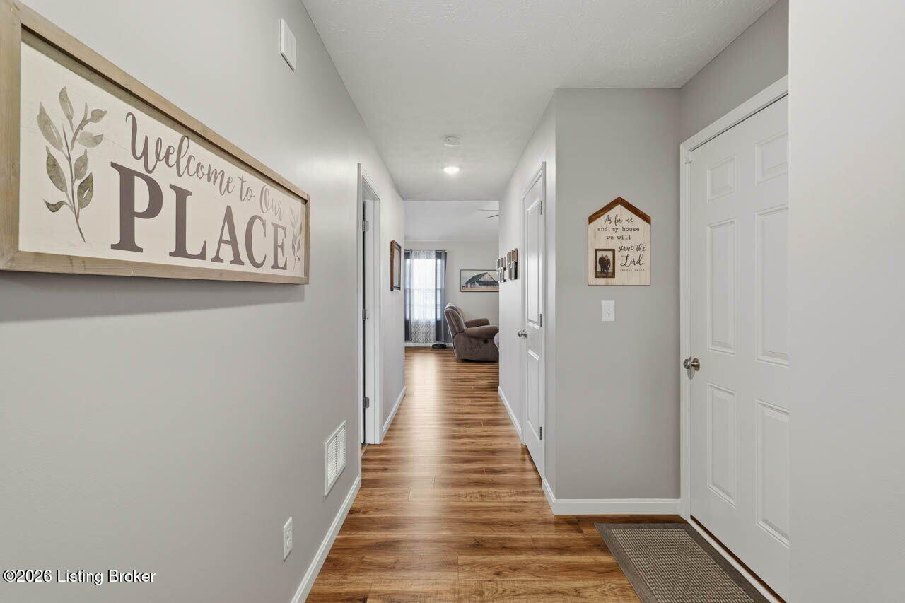 106 Greenwell Crossing Property Photo 6
