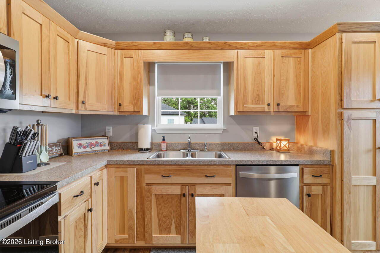 106 Greenwell Crossing Property Photo 17