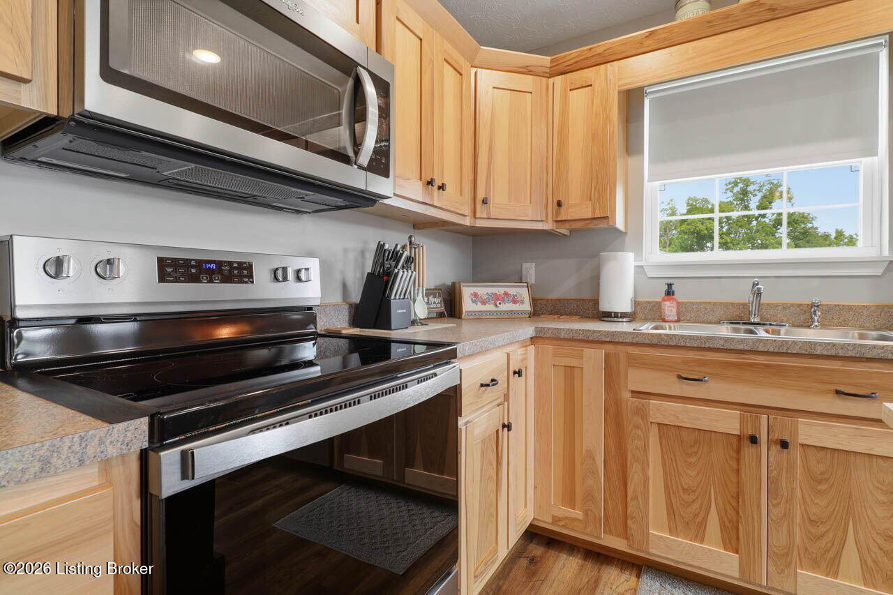 106 Greenwell Crossing Property Photo 18