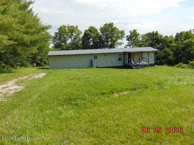 664 Coakley Ln Property Photo 2